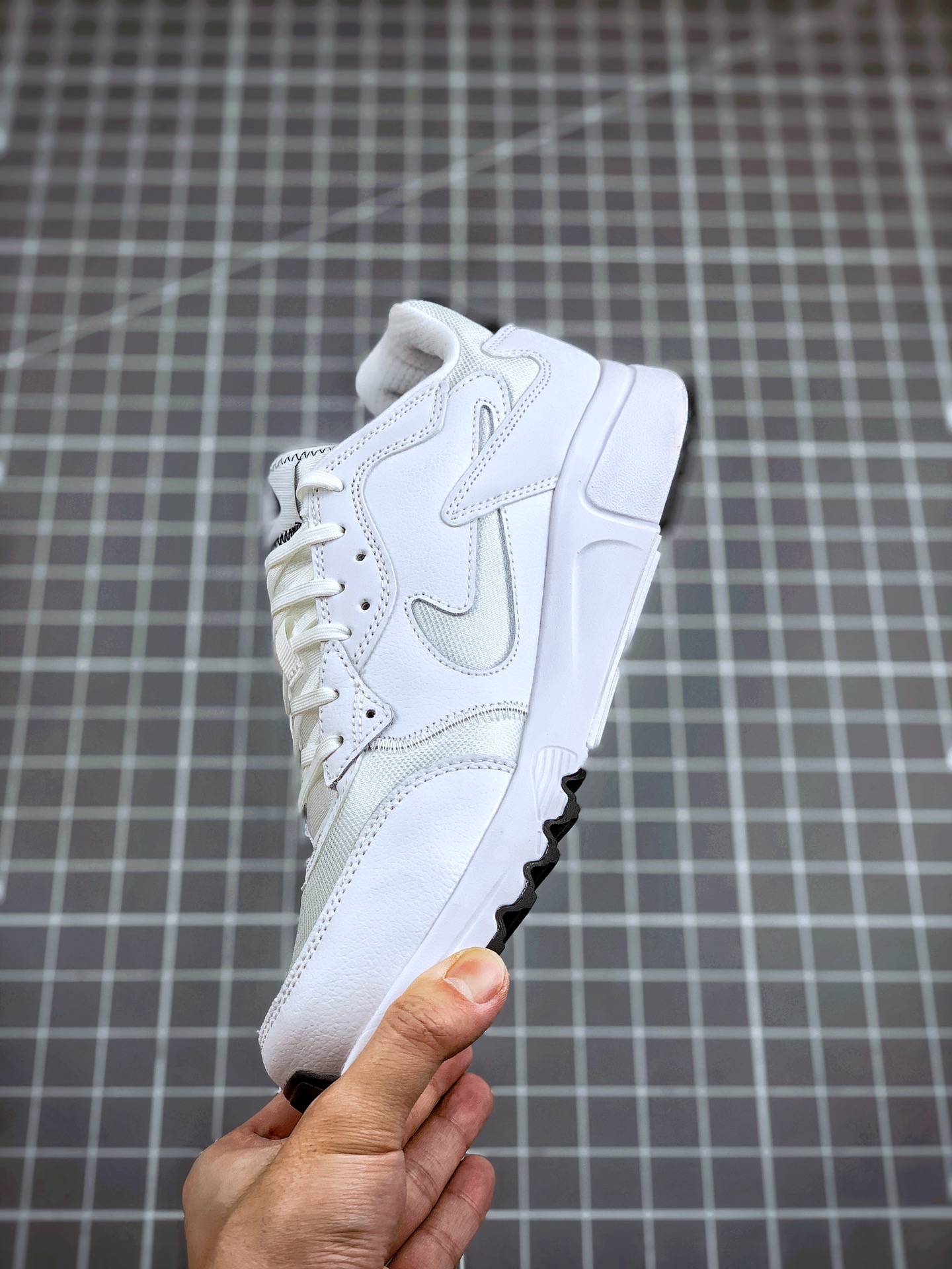 180 Nike Atsuma 耐克2020新款 将真正的90年代美学与舒适的跑鞋技术融合在一起 货号：CD5461-004