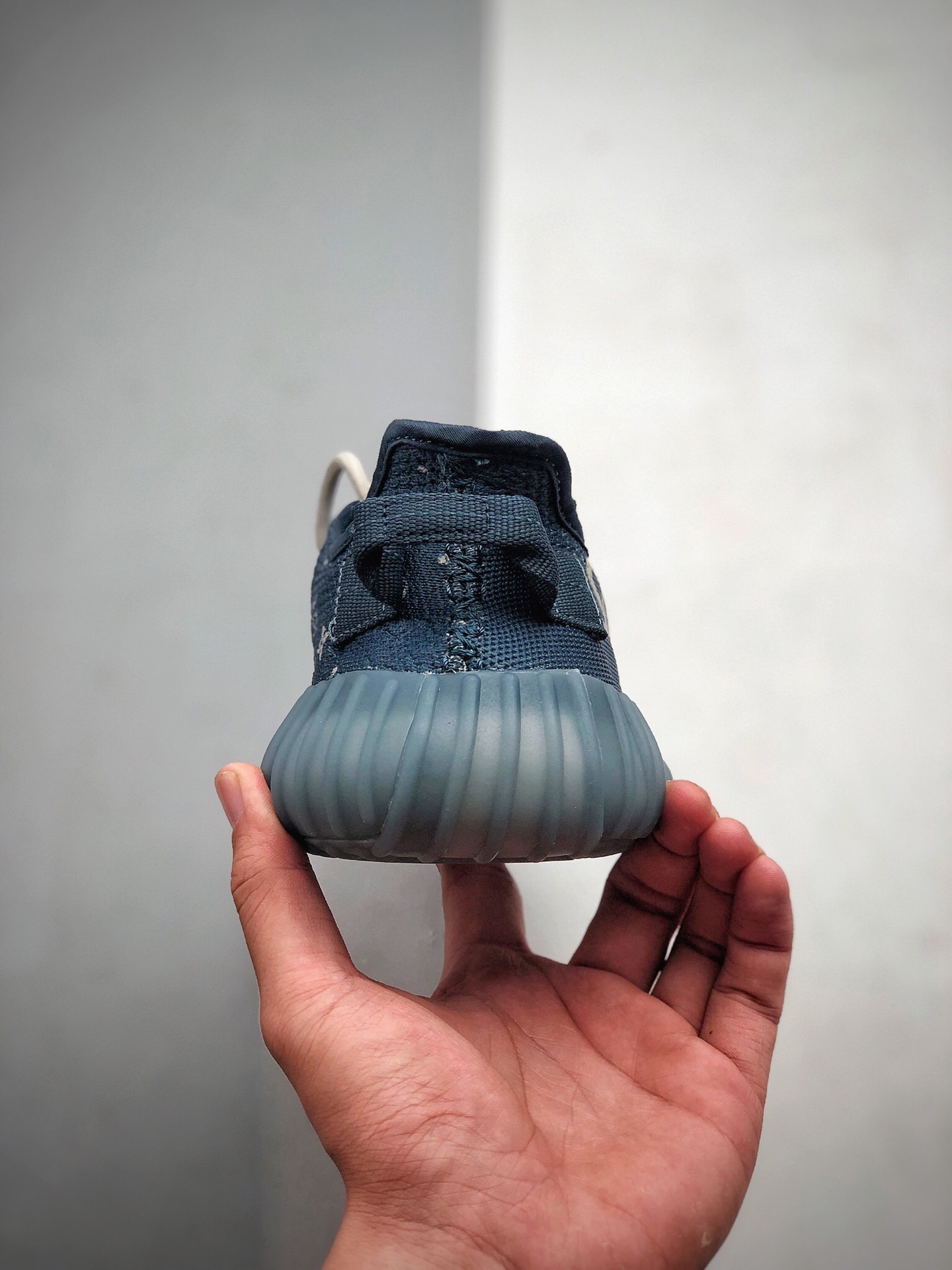 300  Champion x YEEZY BOOST 350 V2 定制联名配色”supeme LV联合创意联名  货号：FZ5429