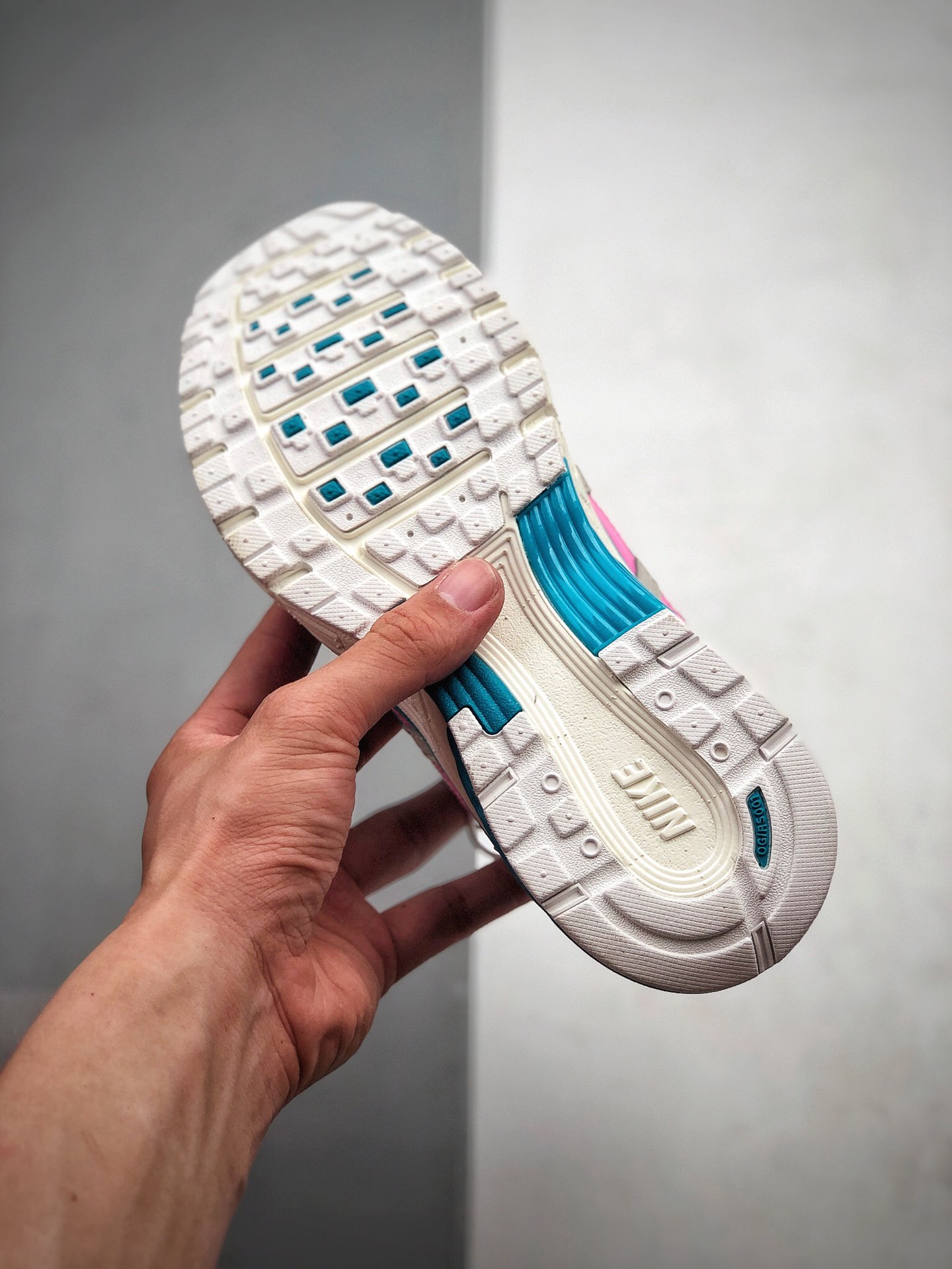 210 耐克Nike P-6000 CNPT”Sail/Teal/Desert Sand”系列复古老爹风休闲运动舒适跑鞋“ 货号：CK2961-031