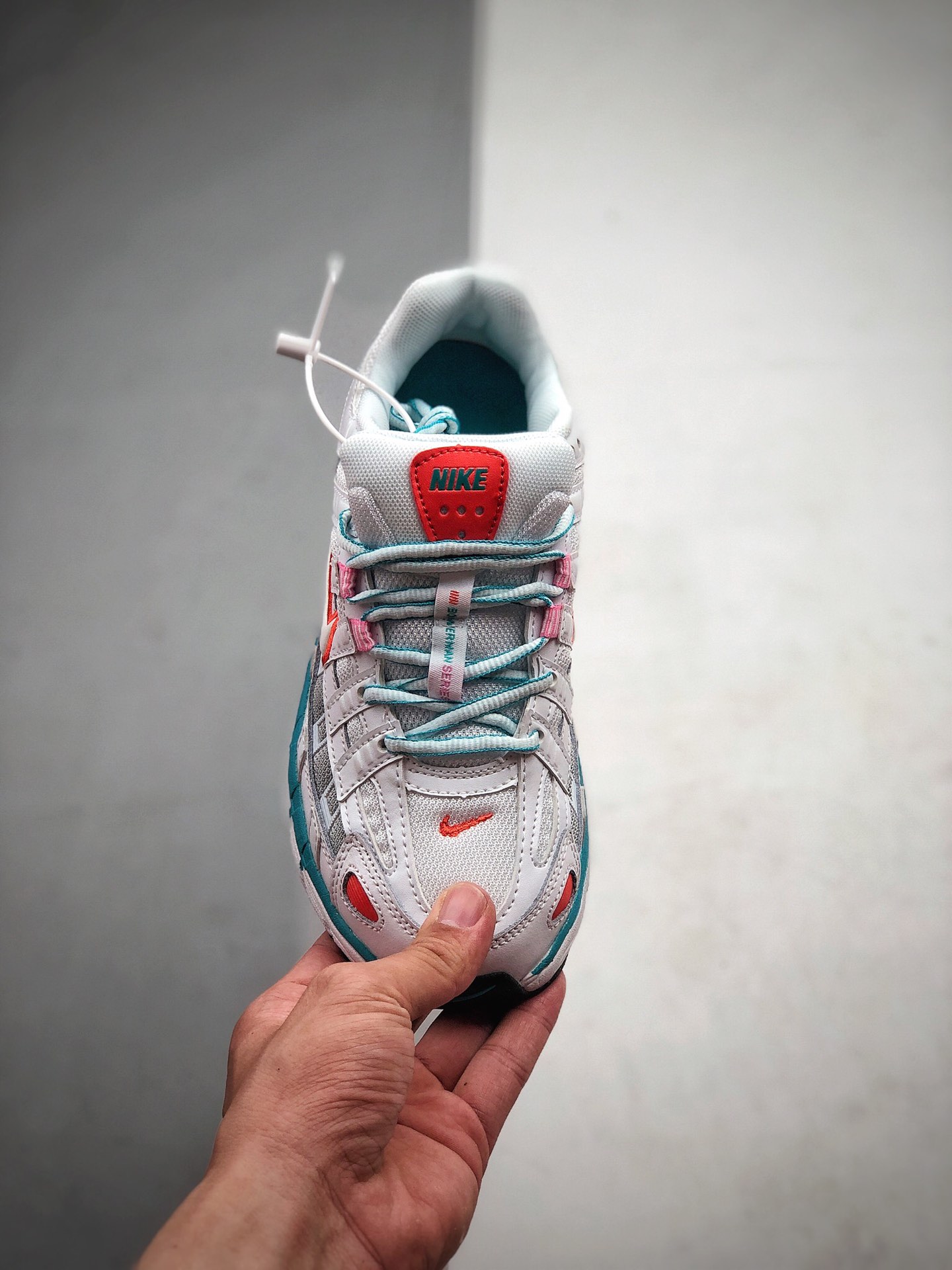 210 耐克Nike P-6000 CNPT”Sail/Teal/Desert Sand”系列复古老爹风休闲运动舒适跑鞋“ 货号：BV1021-105