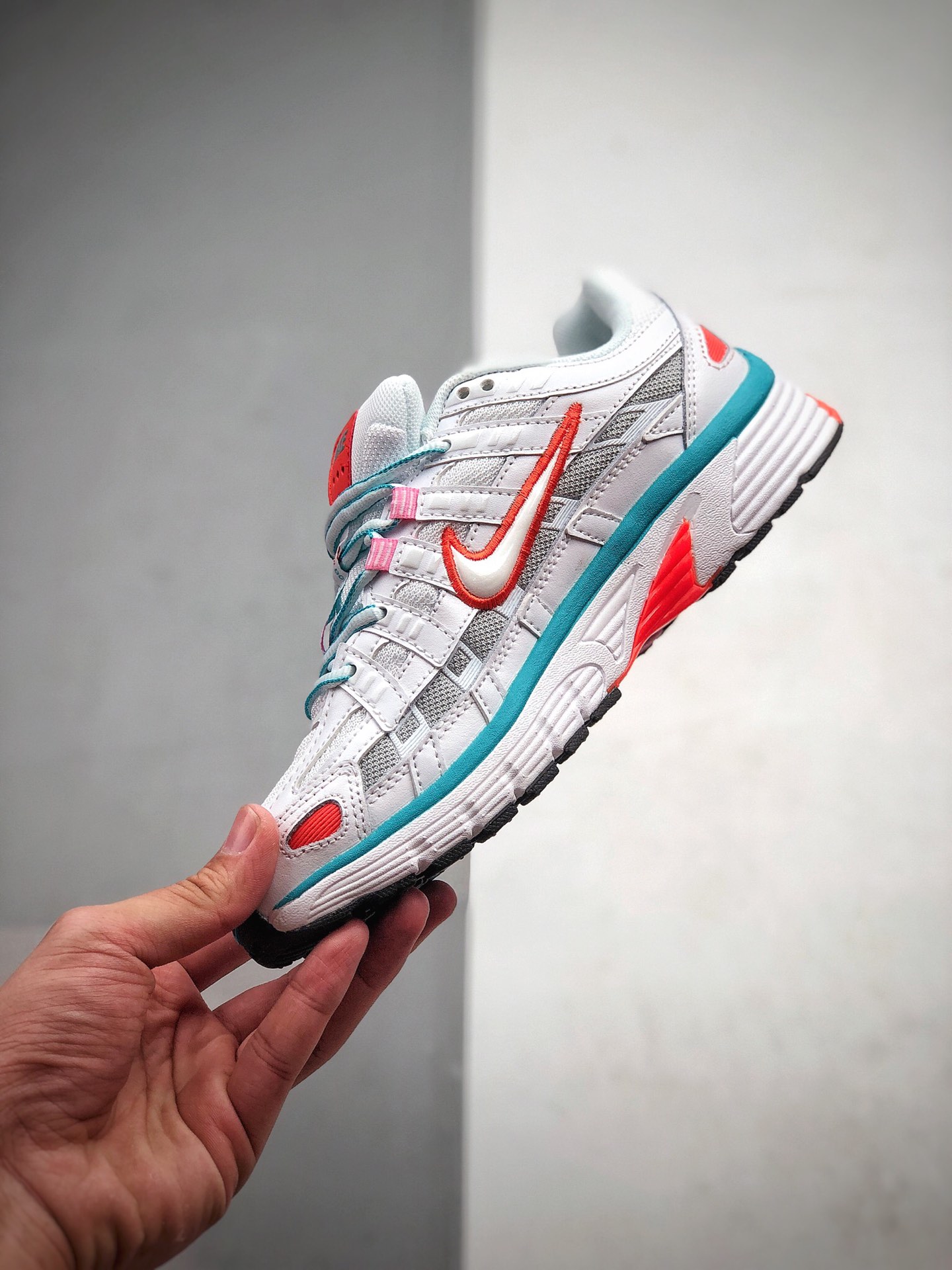 210 耐克Nike P-6000 CNPT”Sail/Teal/Desert Sand”系列复古老爹风休闲运动舒适跑鞋“ 货号：BV1021-105