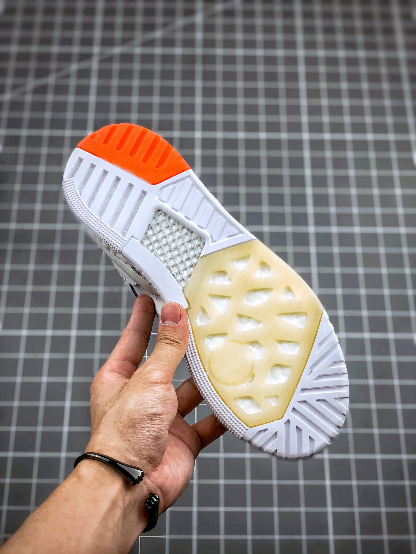 220 Adidas Rivalry RM 三叶草男女款板鞋  EF6437