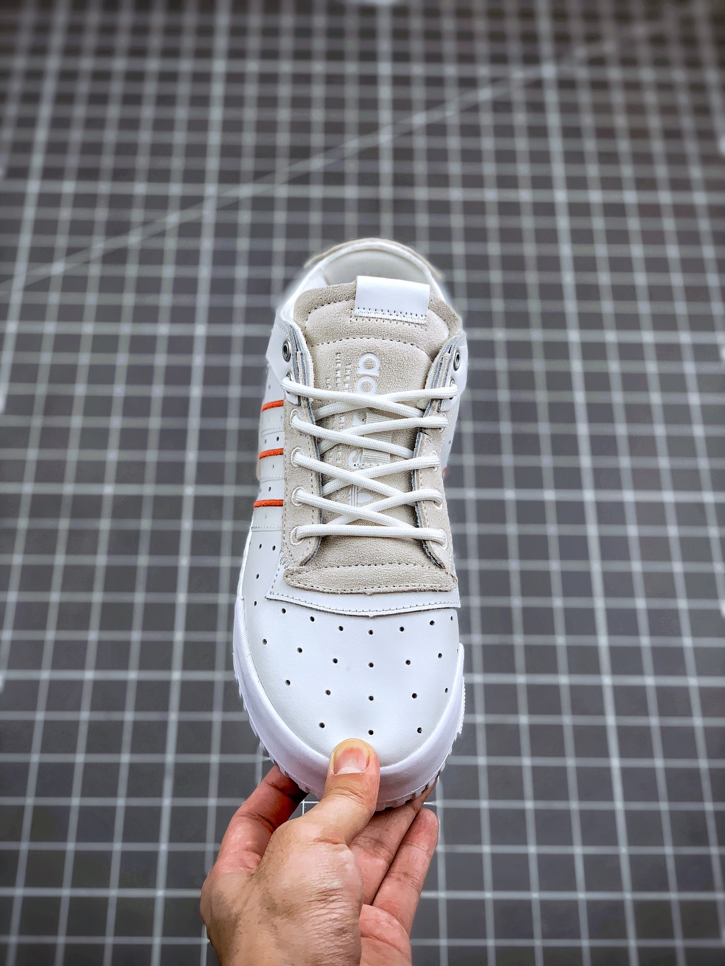 220 Adidas Rivalry RM 三叶草男女款板鞋  EF6437