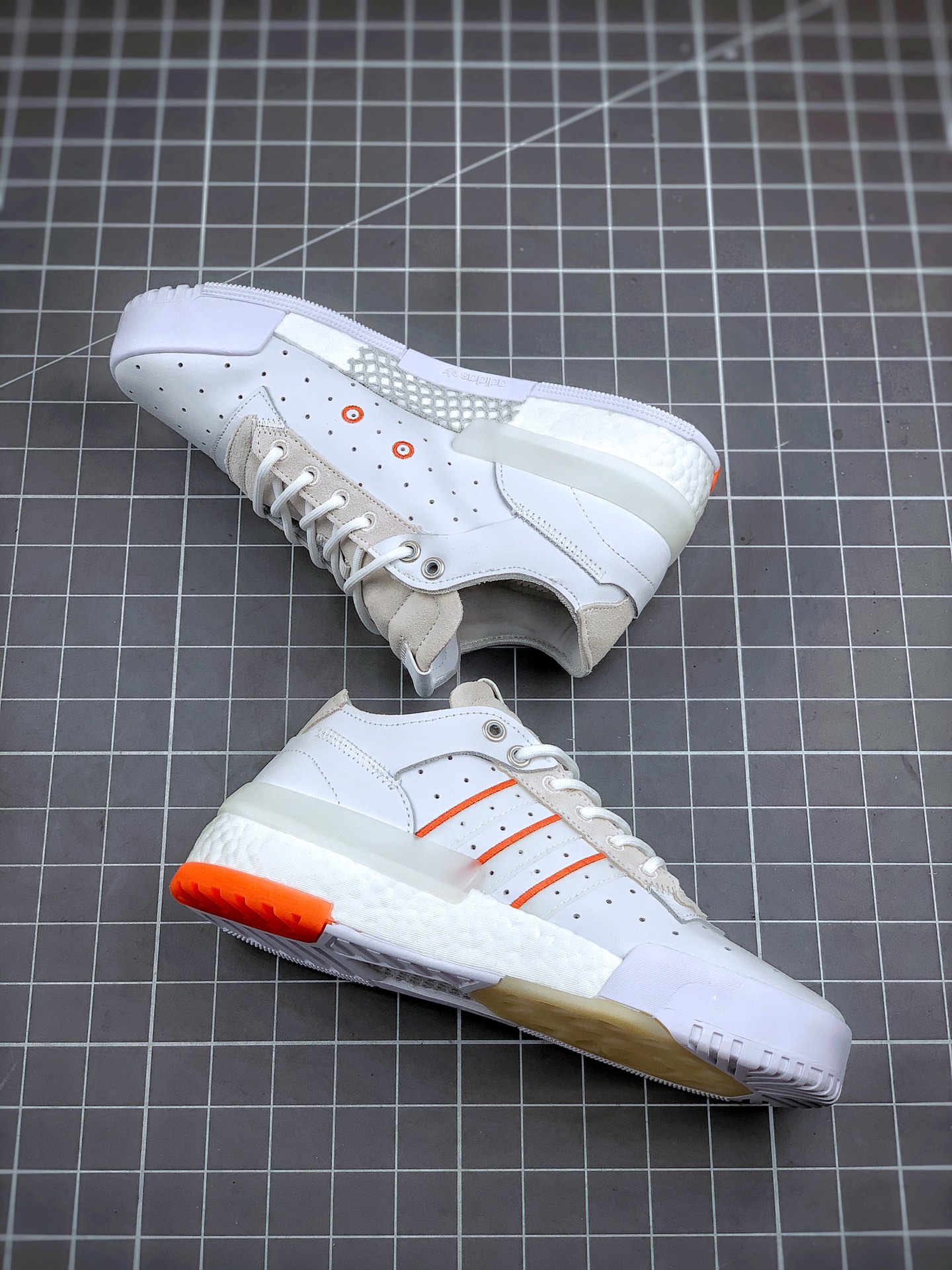 220 Adidas Rivalry RM 三叶草男女款板鞋  EF6437