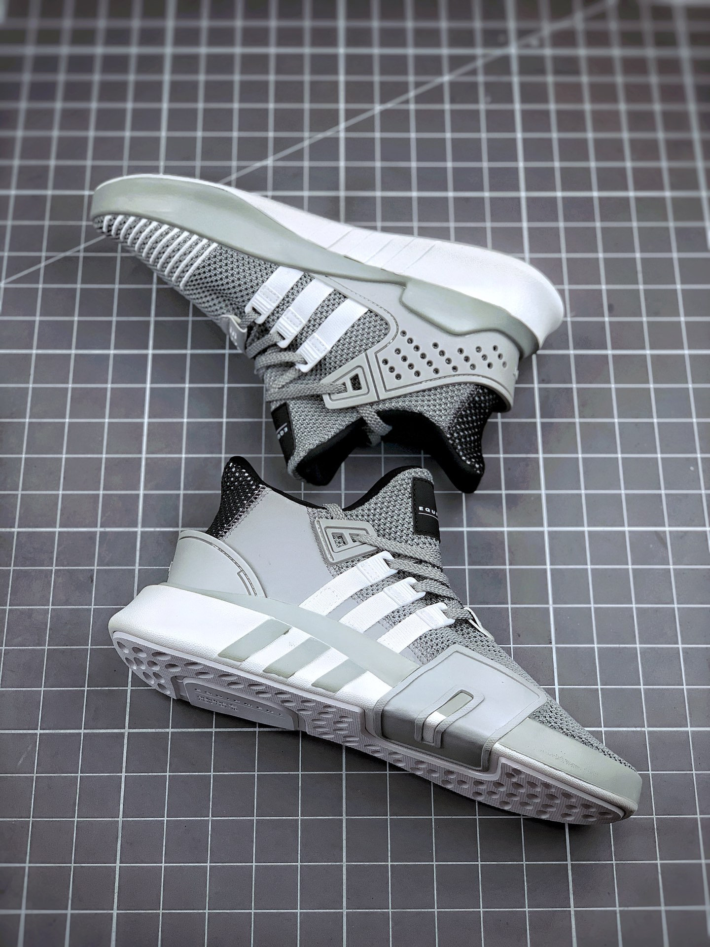 180  Adidas EQT Bask ADV 黑白灰 B37546