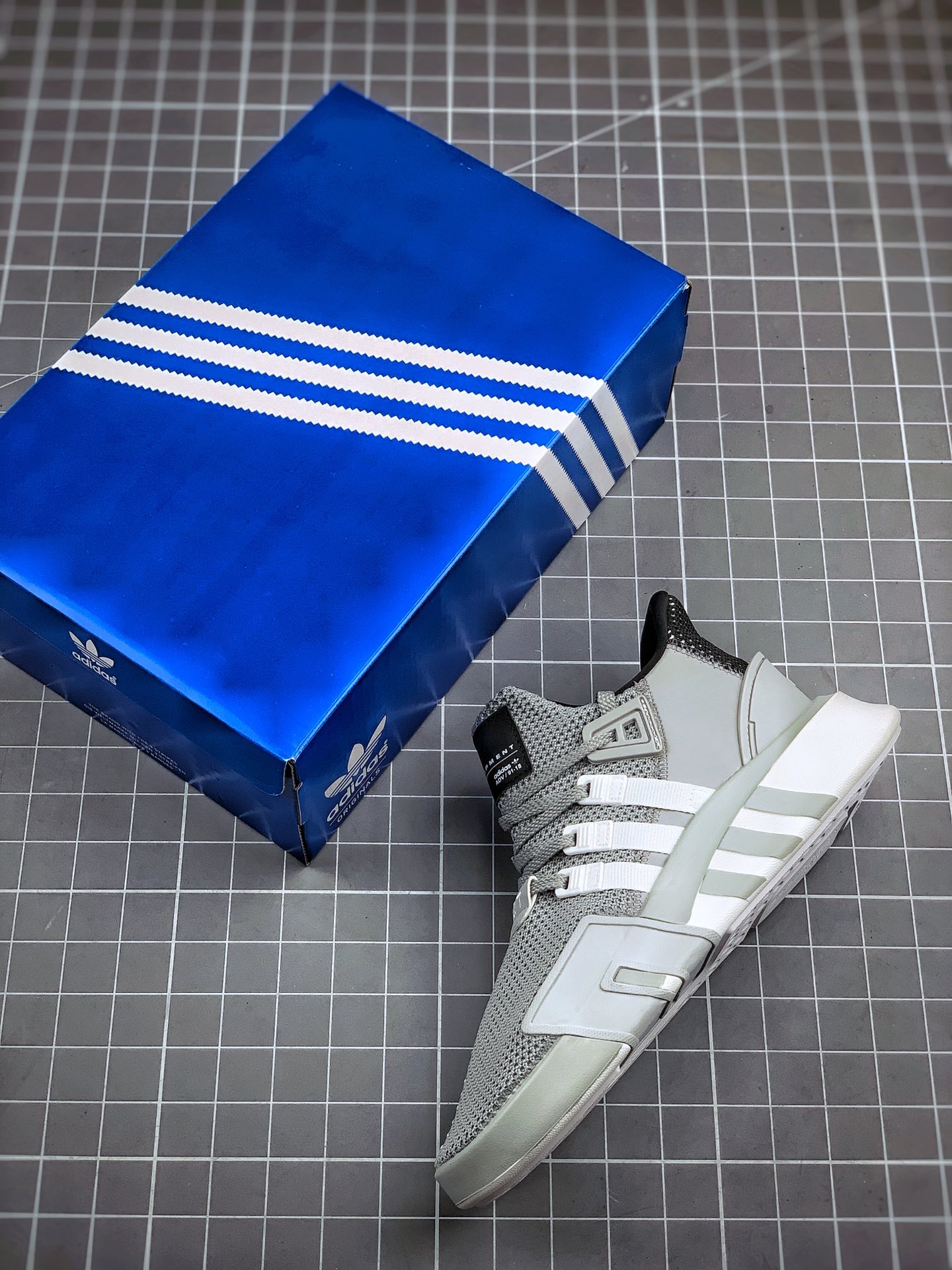 180  Adidas EQT Bask ADV 黑白灰 B37546