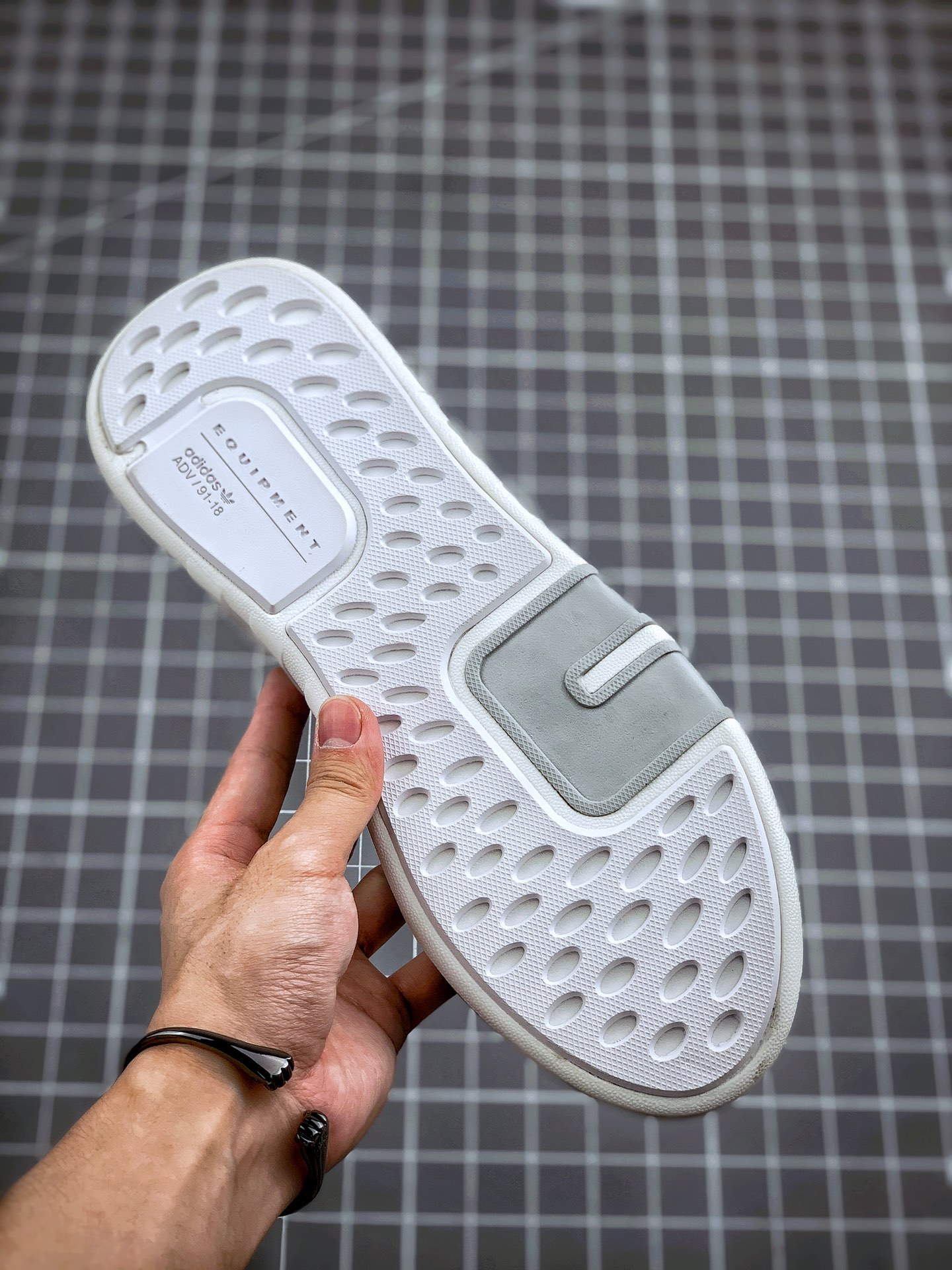 180  Adidas EQT Bask ADV 黑白灰 B37546