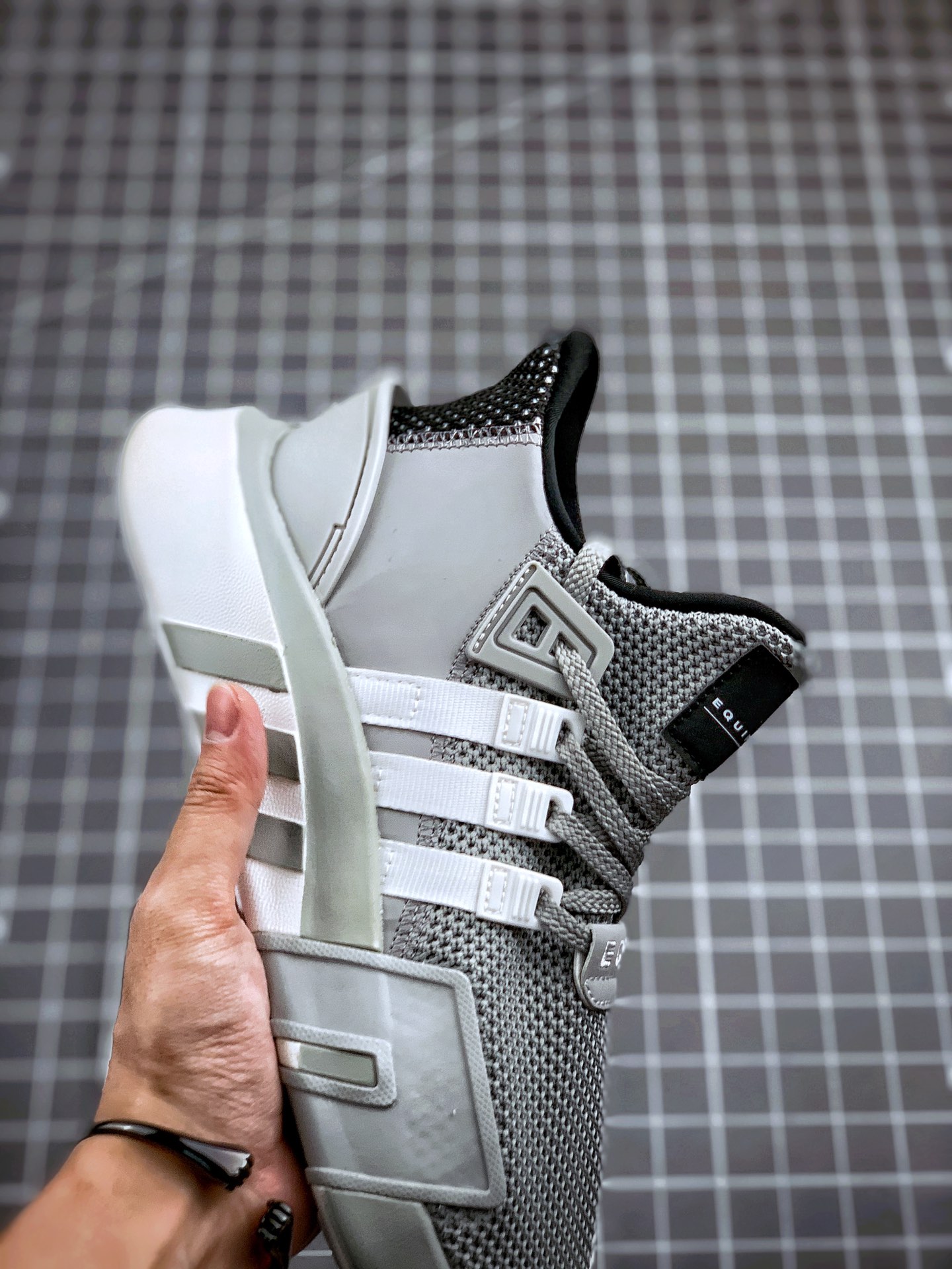 180  Adidas EQT Bask ADV 黑白灰 B37546
