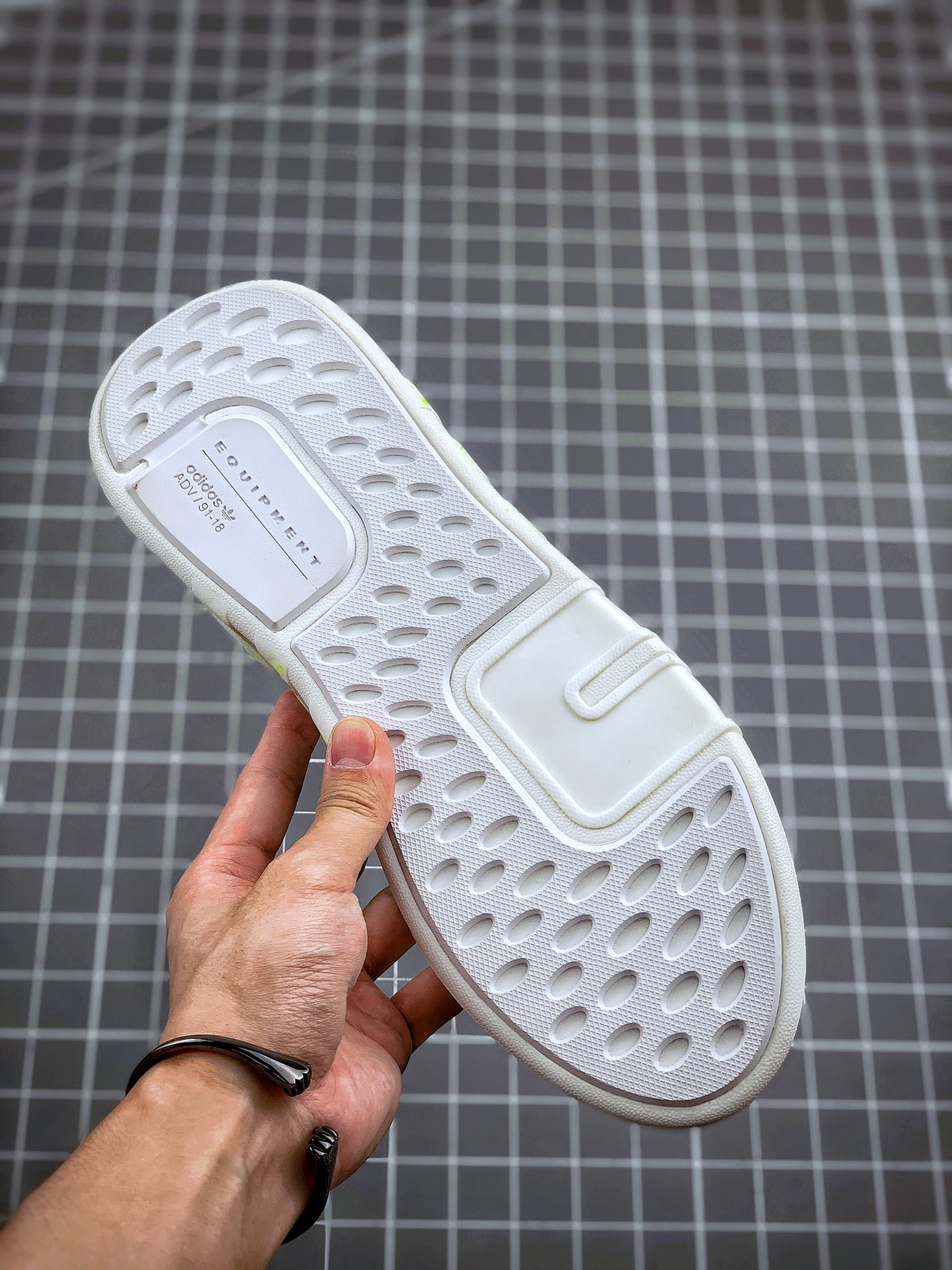 180 Adidas EQT Bask ADV 白荧光绿 货号：EE5048