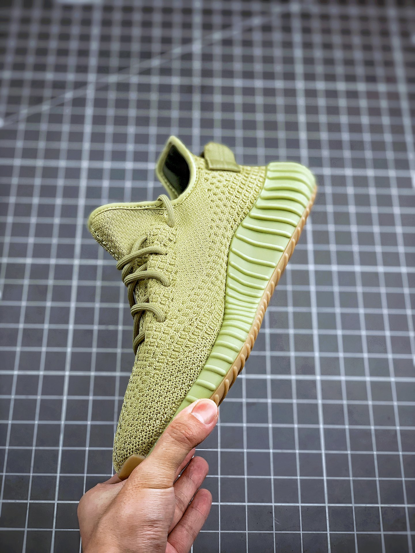 210 Yeezy 350 Boost V2 ”Flax” 抹茶绿