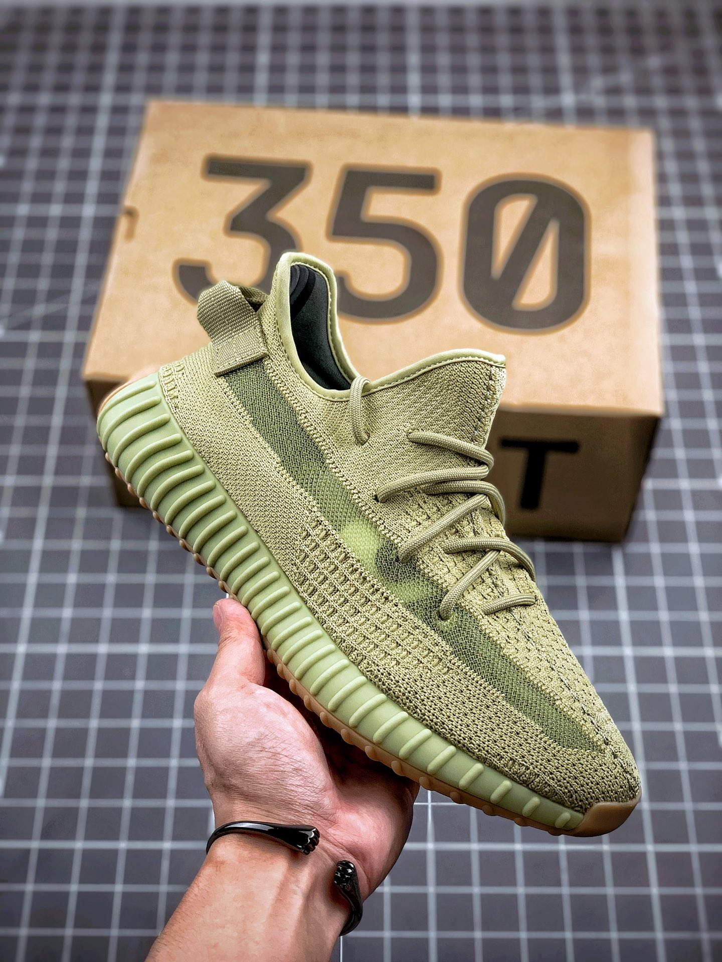 210 Yeezy 350 Boost V2 ”Flax” 抹茶绿