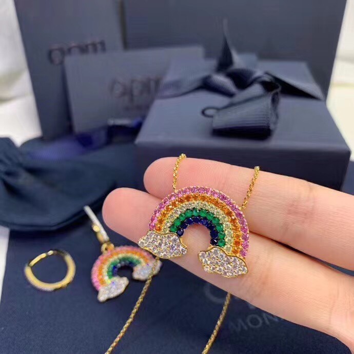 现货:85 apm monaco金黄色彩虹项链女锁骨链实拍图奉上配专