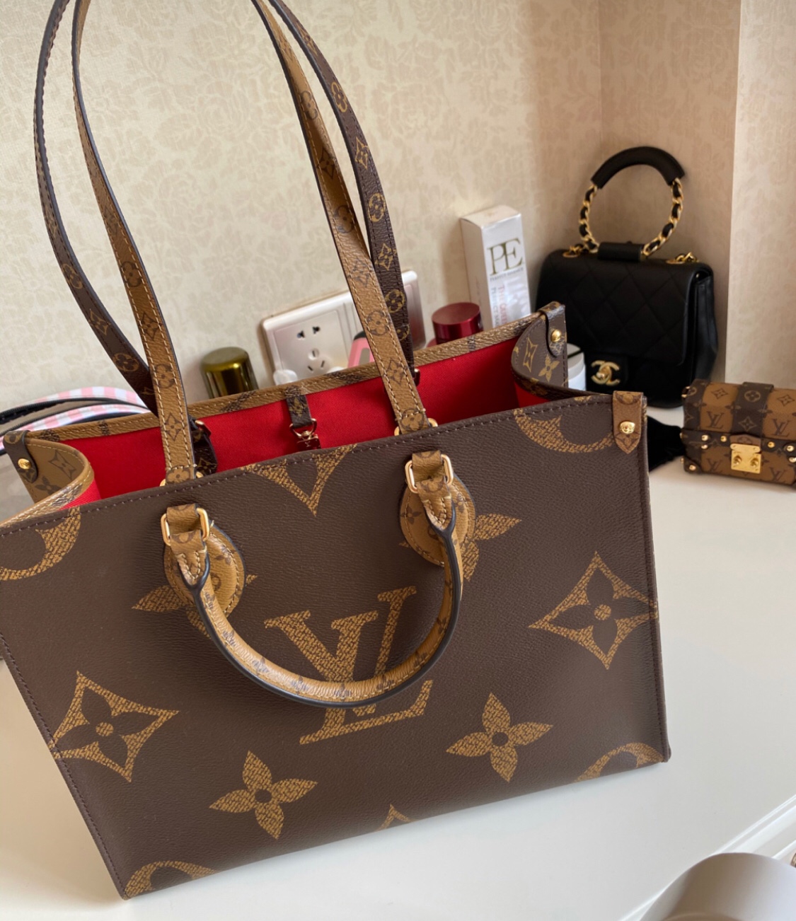 NO:176337,Onthego medium-sized authentic illustration model M45039,19860909Onthego 中号正品图解 型号M45039,,Bag