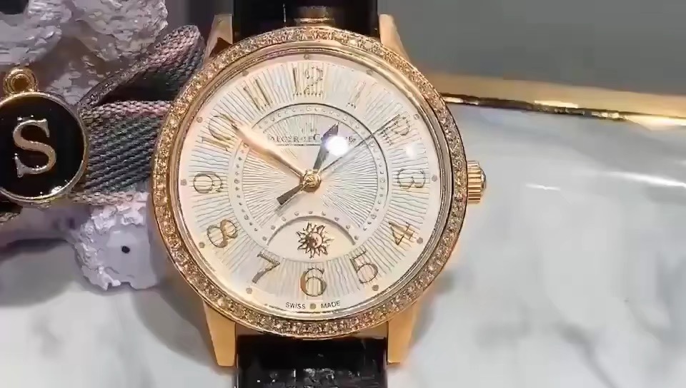 Cartier 积家约会系列女款腕表