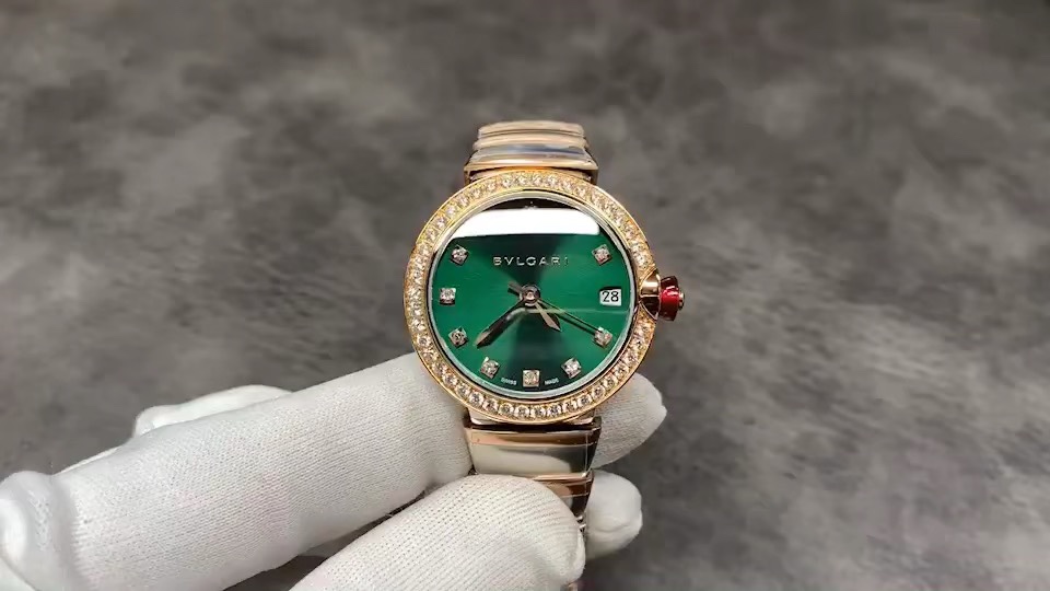 Bvlgari 宝格丽LVCEA系列间金绿盘镶钻女表