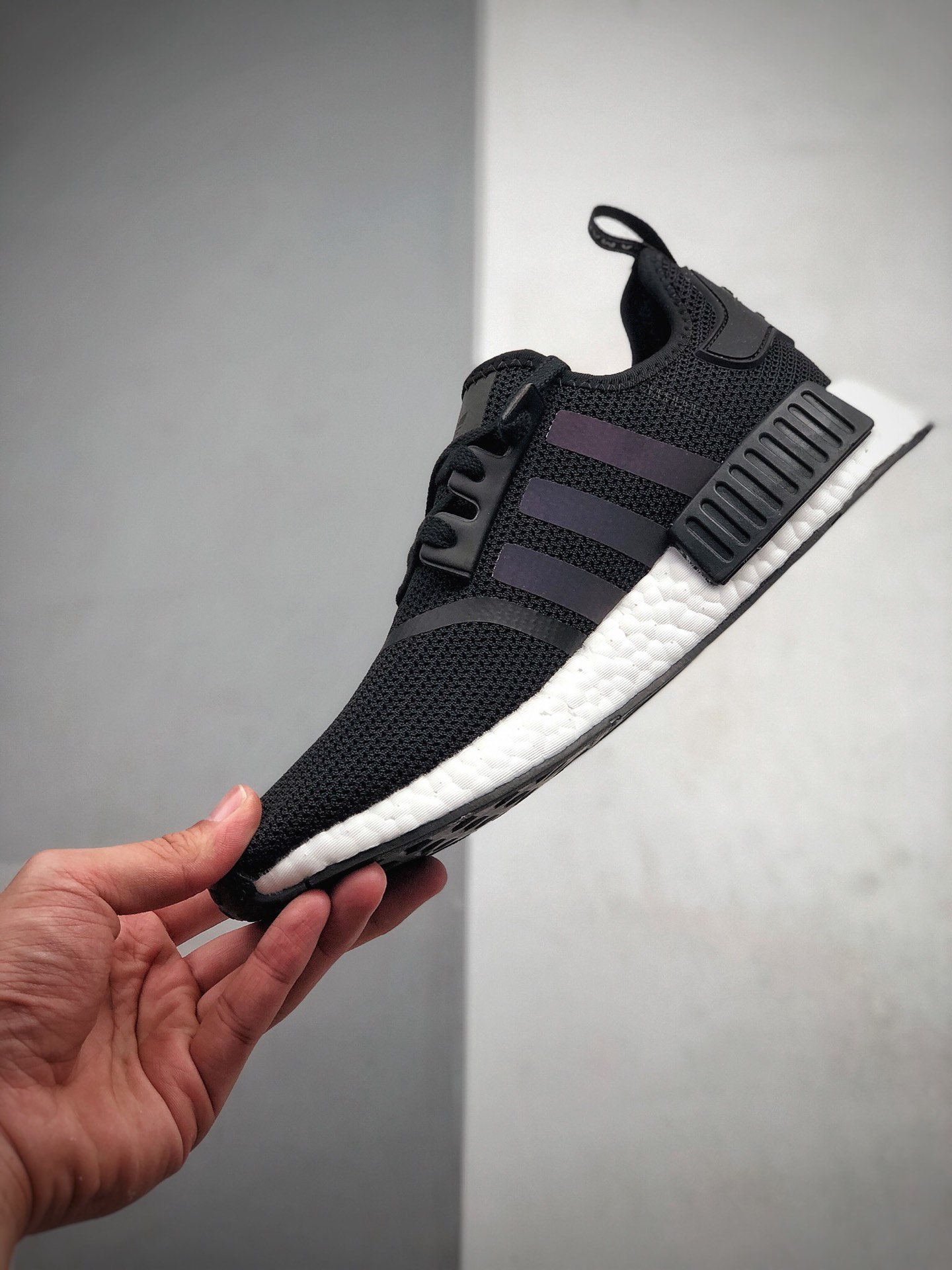 200 Adidas 阿迪达斯 NMD Boost 爆米花超弹中底 针织网面休闲跑步鞋  货号：FV8152