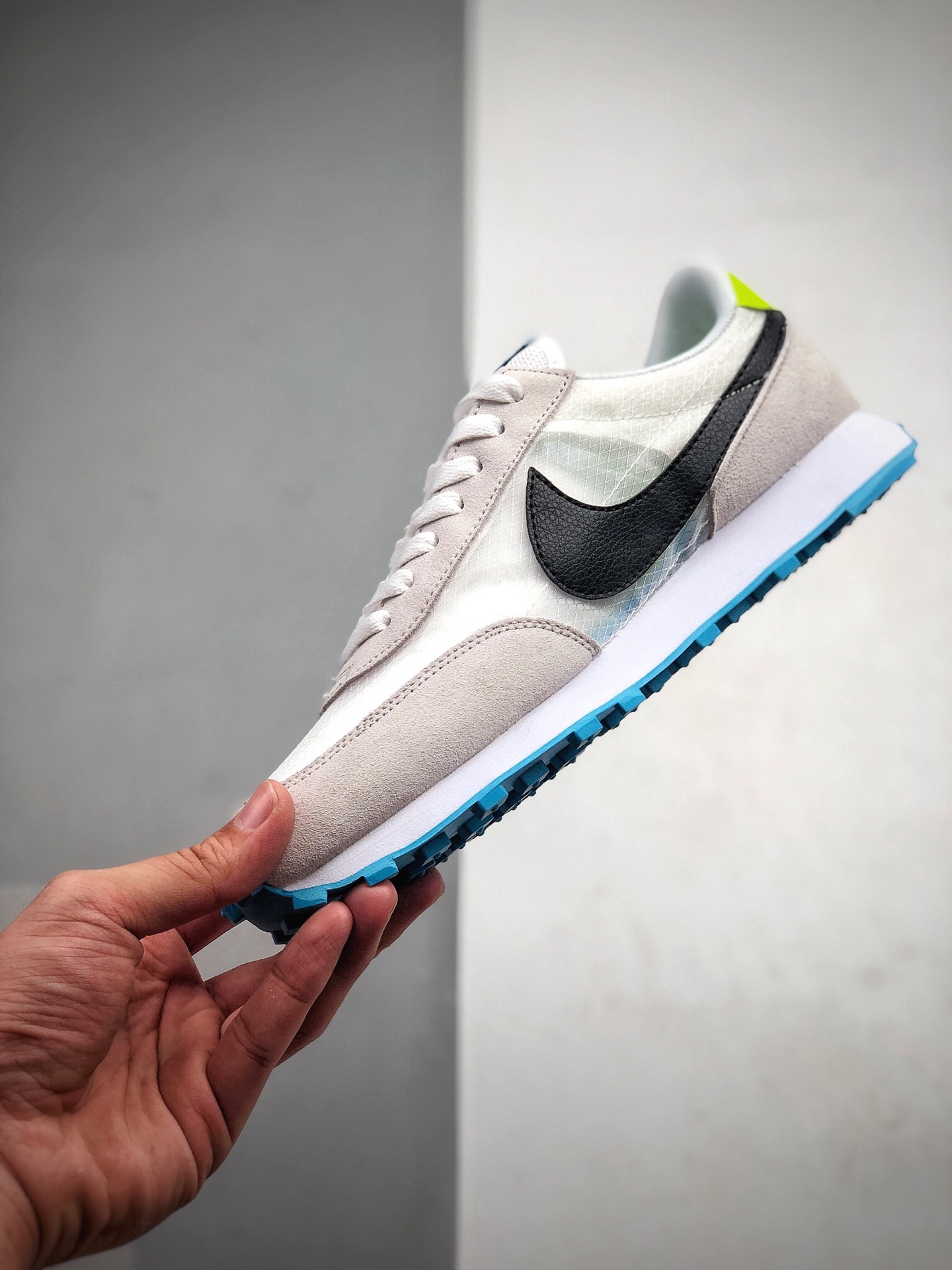 140 Nike Air Daybreak 1979周年顺风华夫系列 网纱透气复古休闲慢跑鞋  货号：CK2351-426