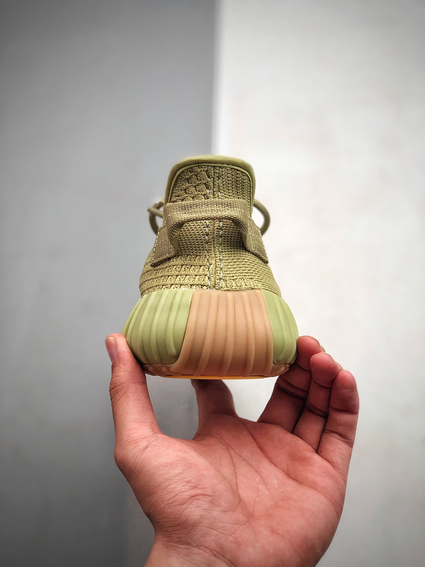 190 公司级真爆 Adidas Yeezy 350 Boost V2 抹茶绿 货号：FY5346