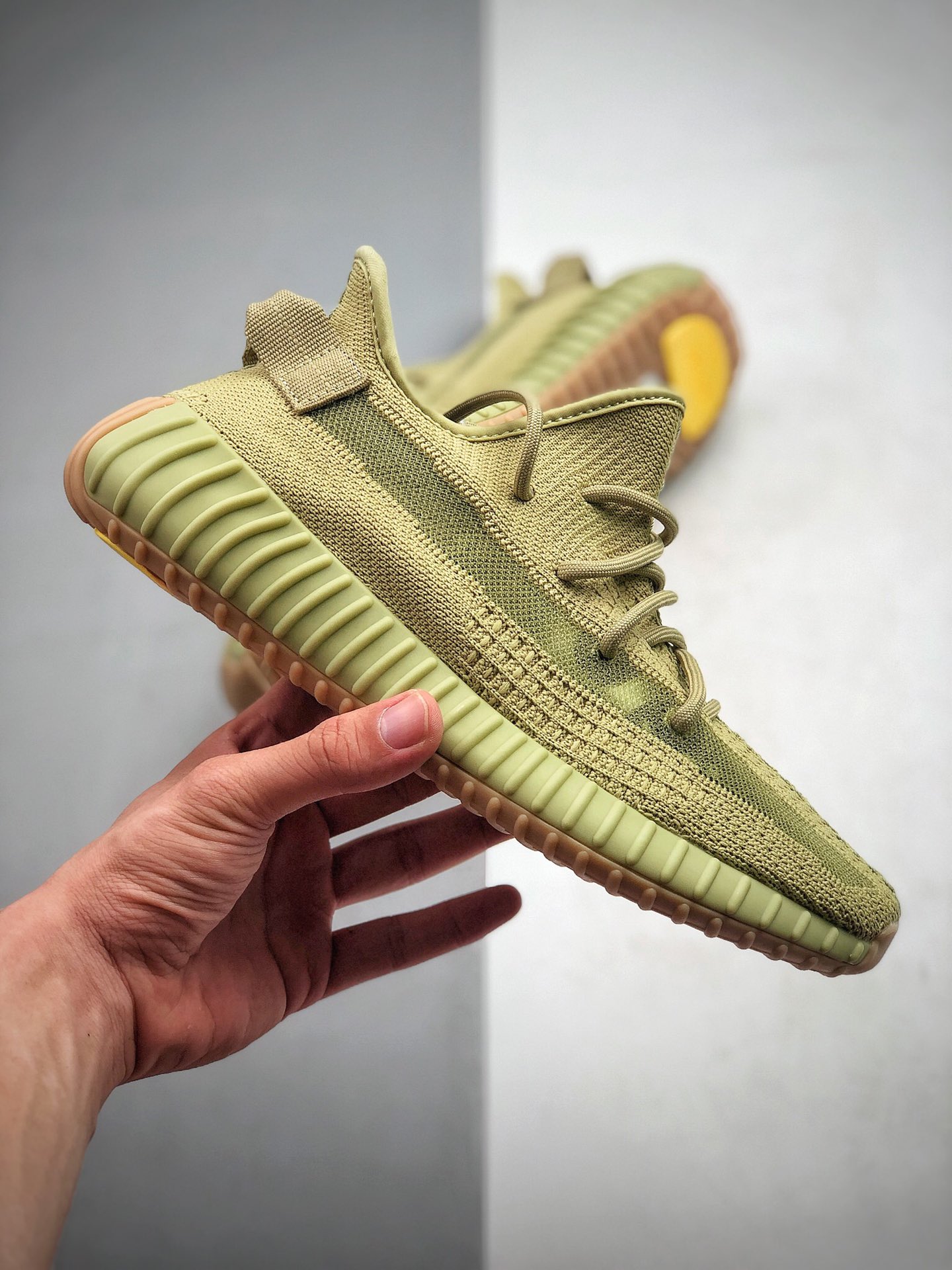 190 公司级真爆 Adidas Yeezy 350 Boost V2 抹茶绿 货号：FY5346