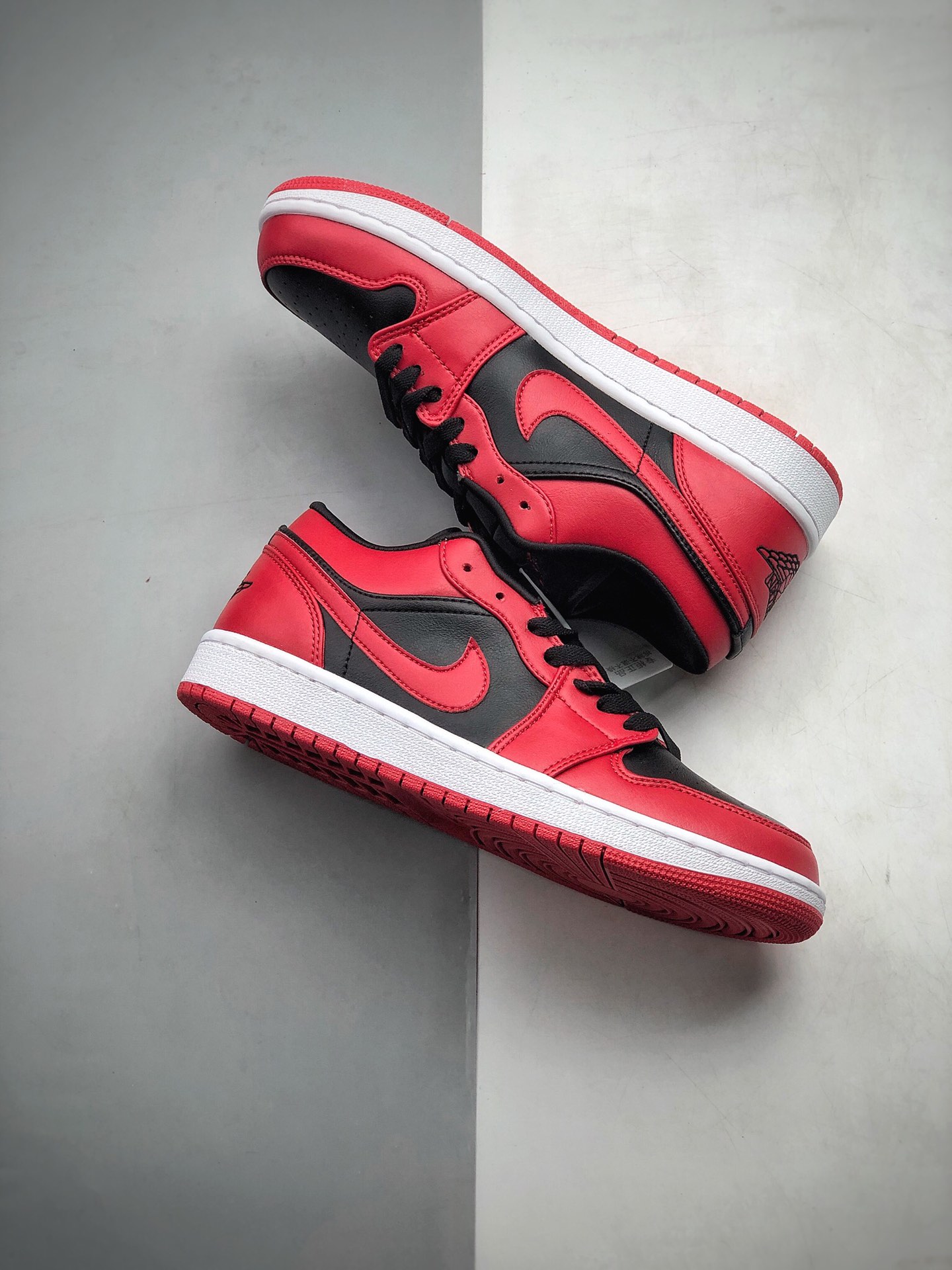 210 公司级Air Jordan 1 Low”Spruce Aura”AJ1乔一丹代低头帮层经典复古文休化闲运篮动球鞋 黑红禁穿  货号：553558-606