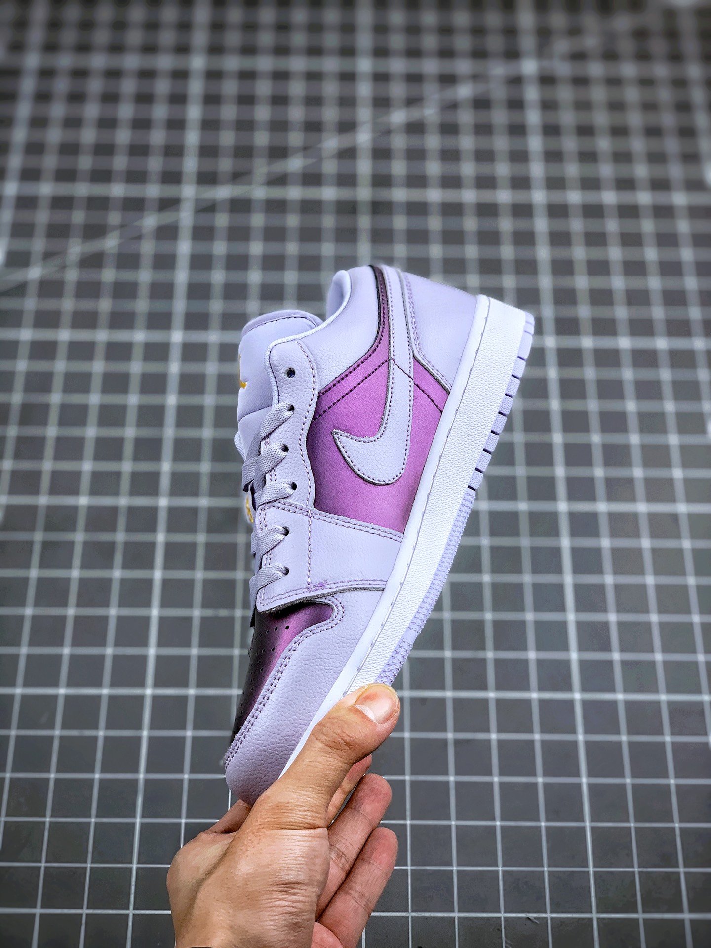 210 Air Jordan 1 Low 电光紫