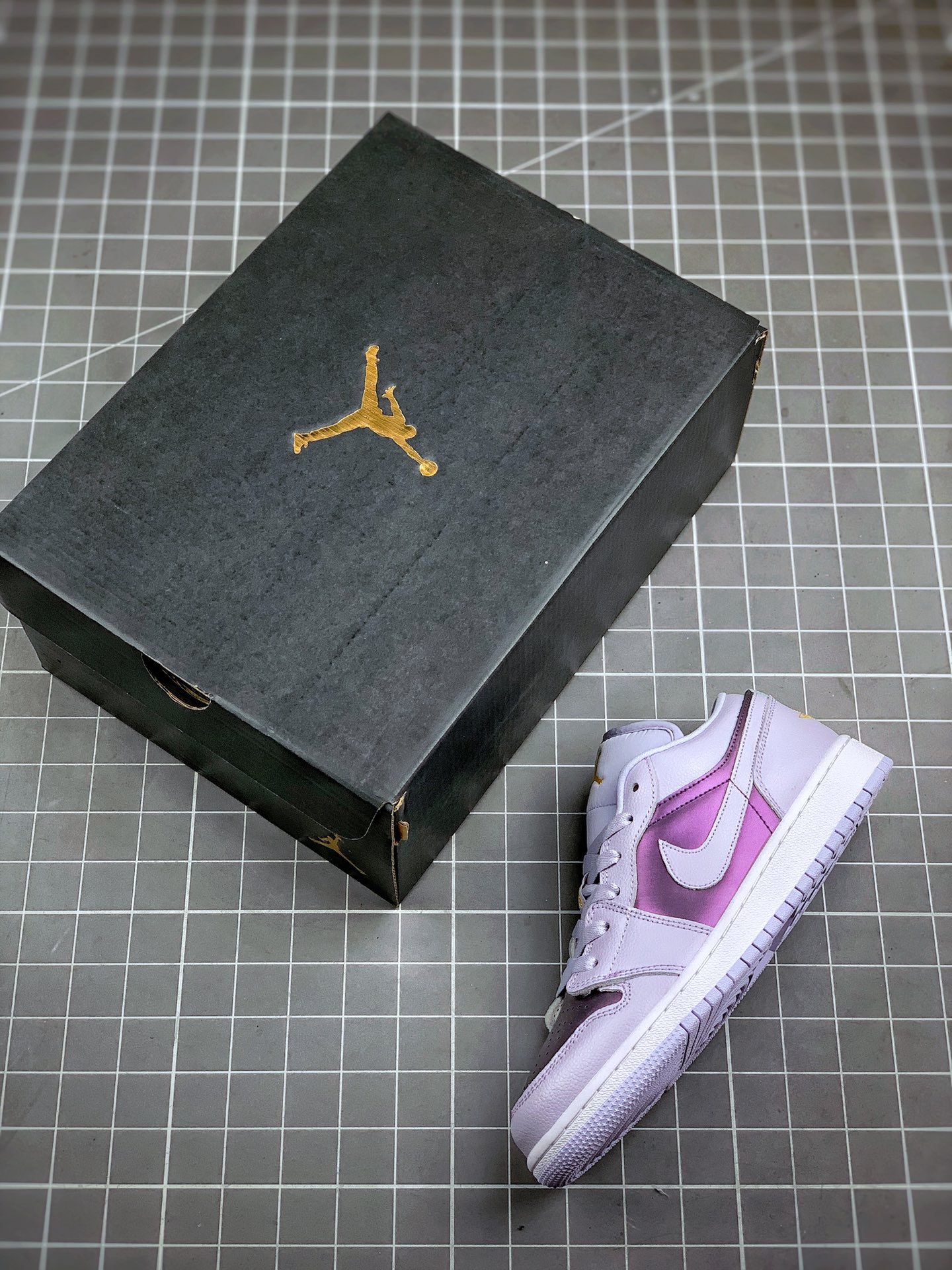 210 Air Jordan 1 Low 电光紫