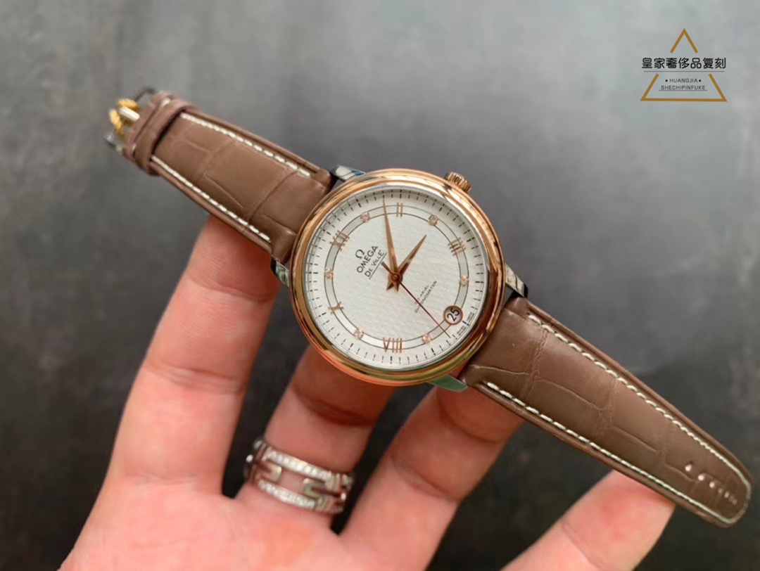 Omega 欧米茄蝶飞轨道女表