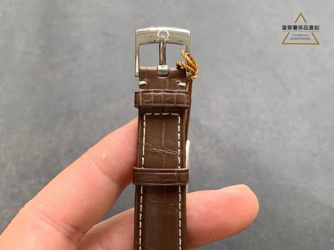 Omega 欧米茄蝶飞轨道女表