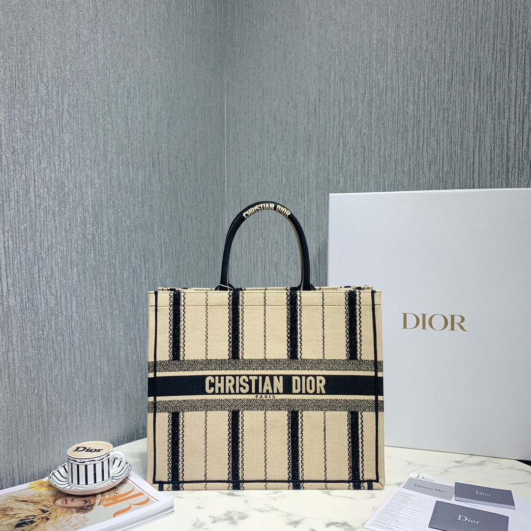 Dior Book Tote Handbags Tote Bags Top Perfect Fake
 Embroidery Canvas Summer Collection