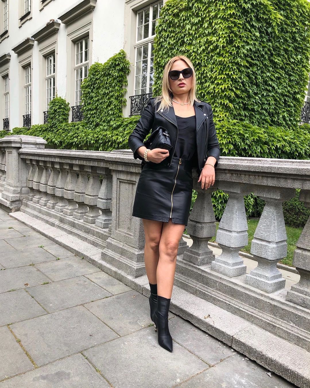 YSL LouLou 20CM 迷你斜挎包 467072黑色/银扣