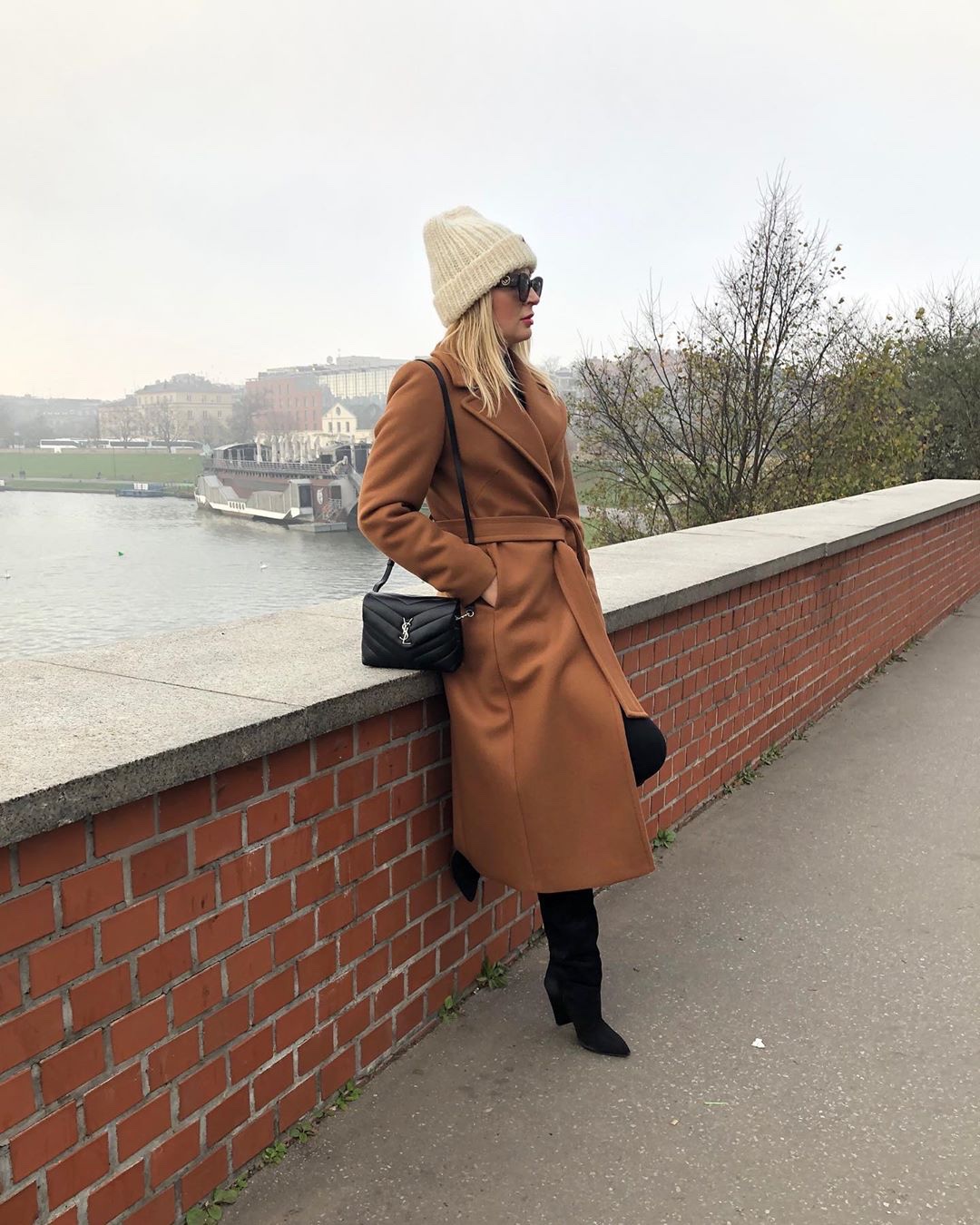 YSL LouLou 20CM 迷你斜挎包 467072黑色/银扣