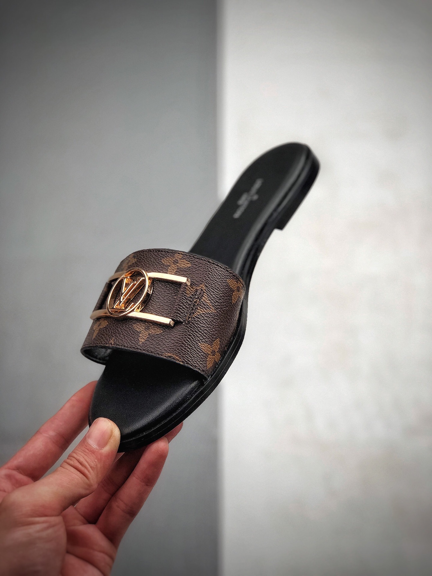 180  LOUIS VUITTON 轻奢单品