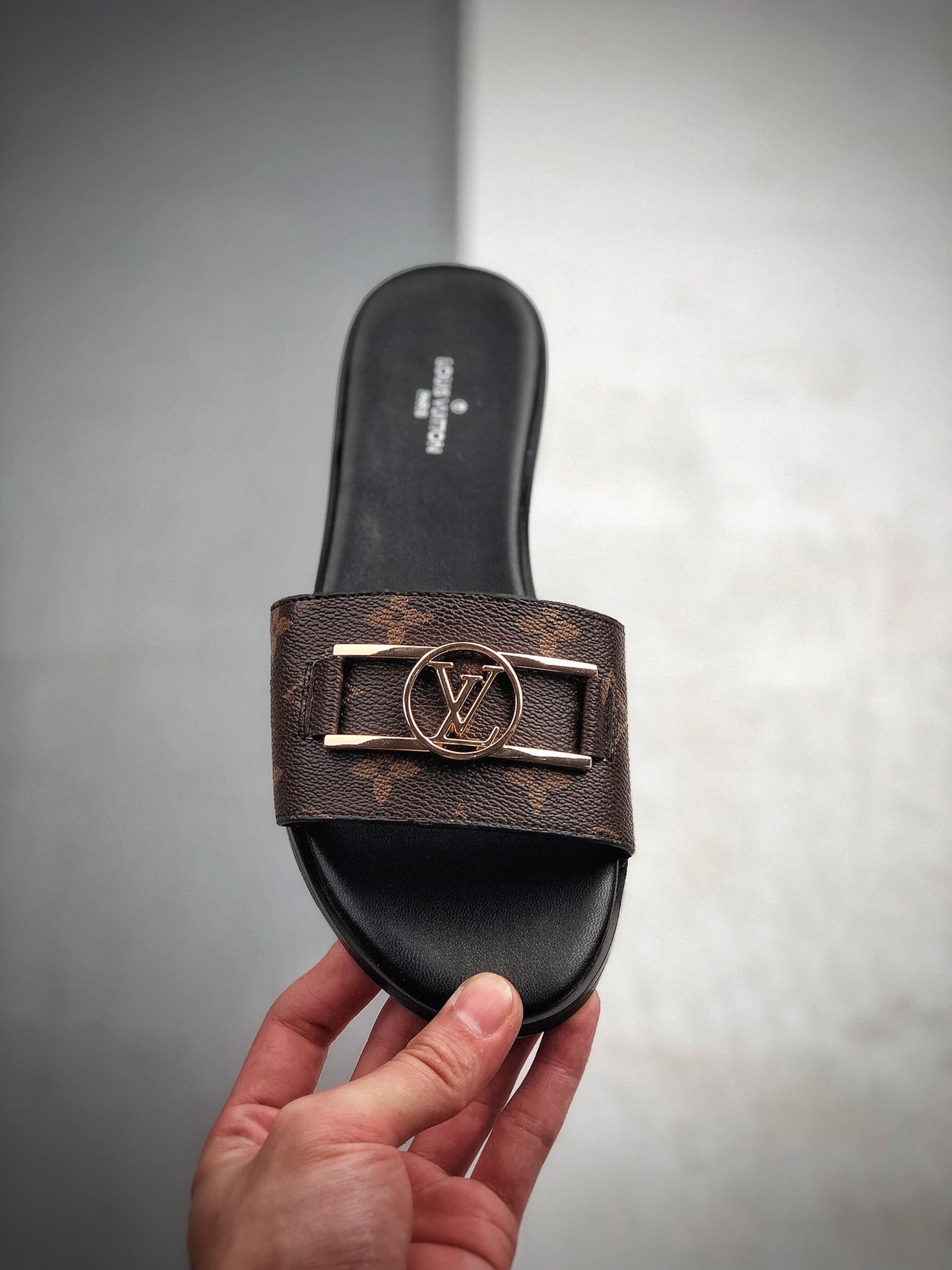 180  LOUIS VUITTON 轻奢单品