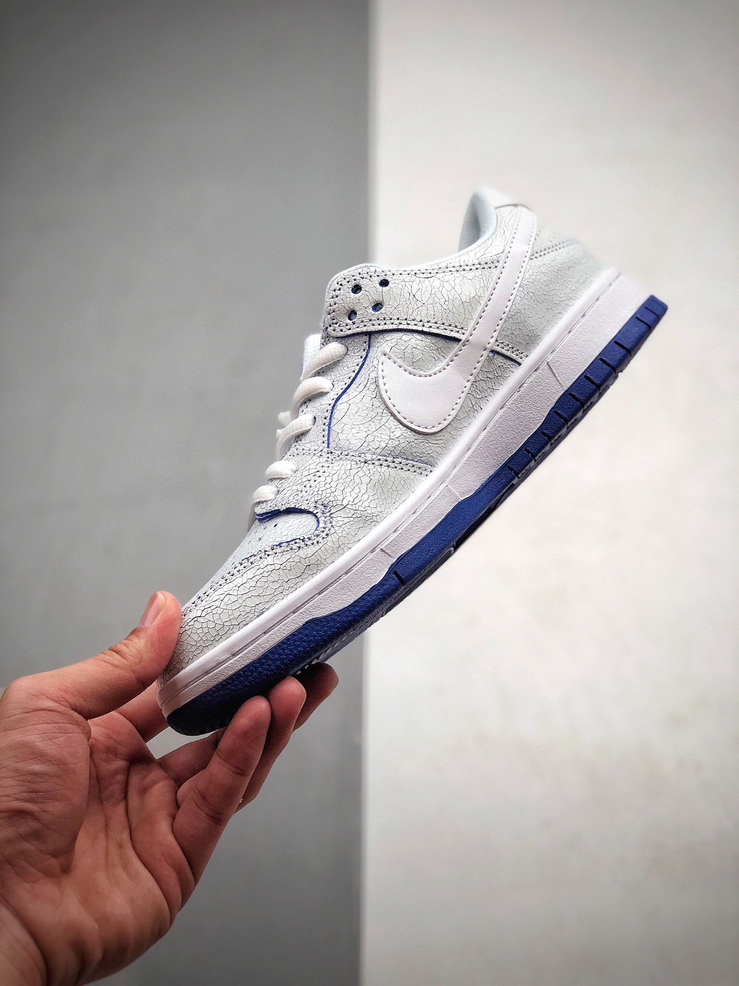 150 NIKE SB DUNK LOW PRO PREMIUM 青花瓷 以前”DUNK”只是一双普通的篮球鞋 货号:CJ6884-100