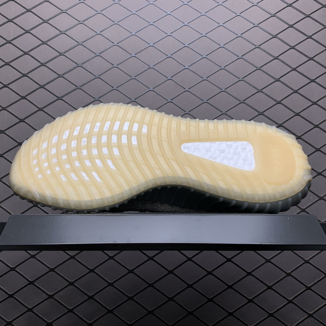 200 Adidas 阿迪达斯 Yeezy 350V2  侃爷椰子350新配色 FZ5421