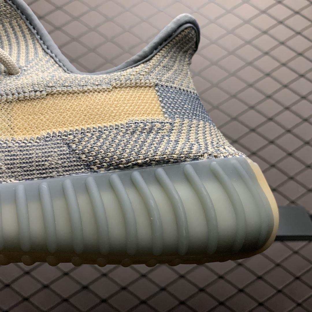 200 Adidas 阿迪达斯 Yeezy 350V2  侃爷椰子350新配色 FZ5421
