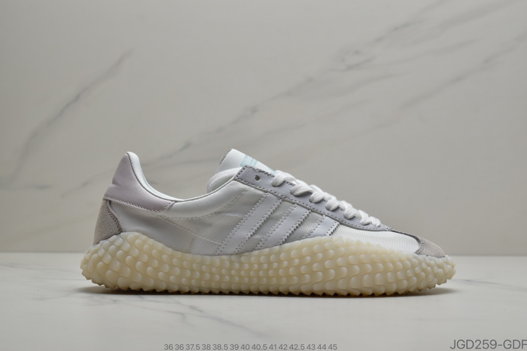 180 公司级 阿迪达斯/Adidas Kamanda 小Yeezy 生胶刺头底 秀气大方的鞋型 气质修身。 货号：G27825