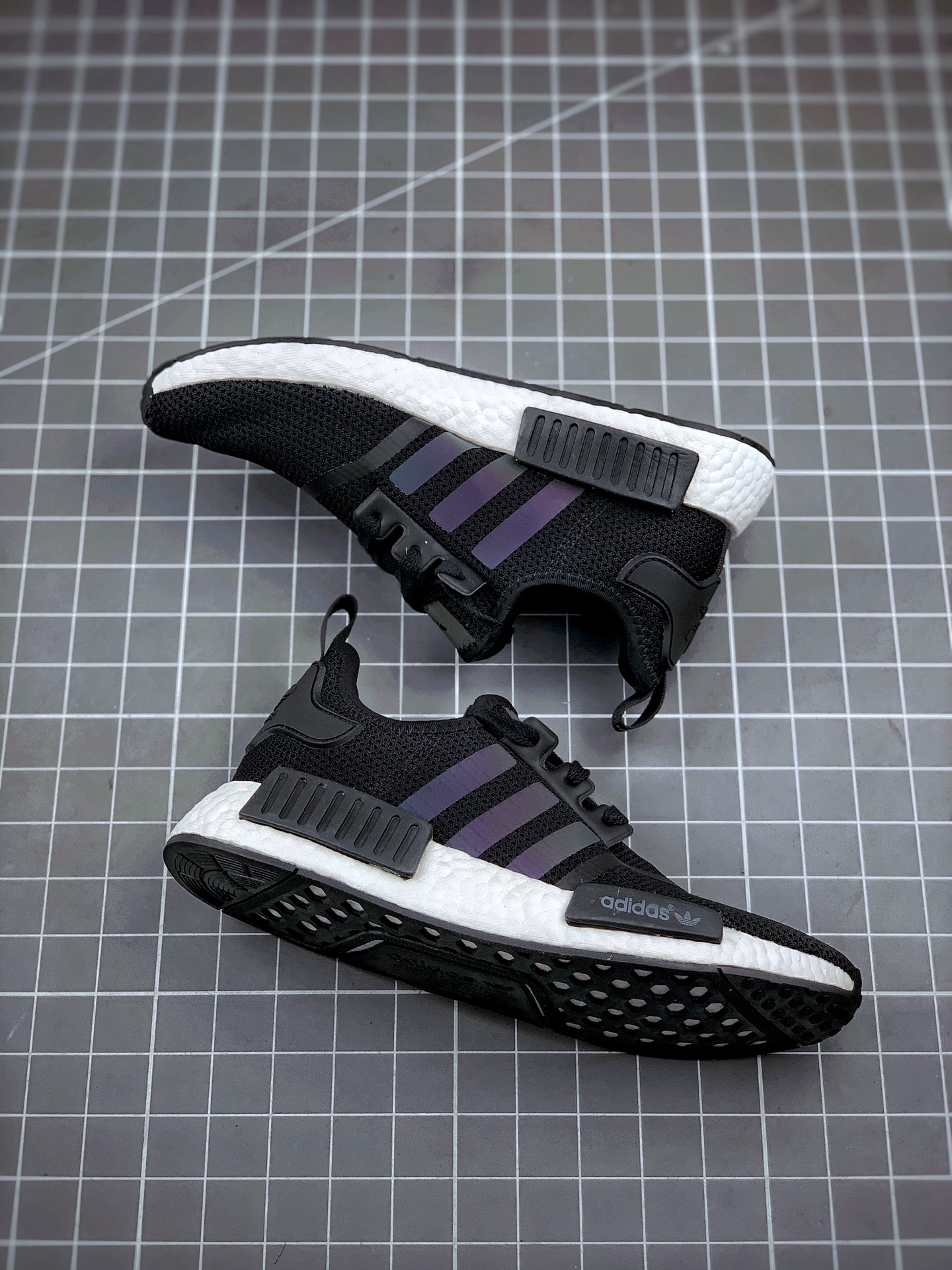 210 Adidas NMD _R1 白黑变色龙 虎扑版本 专柜同步上架