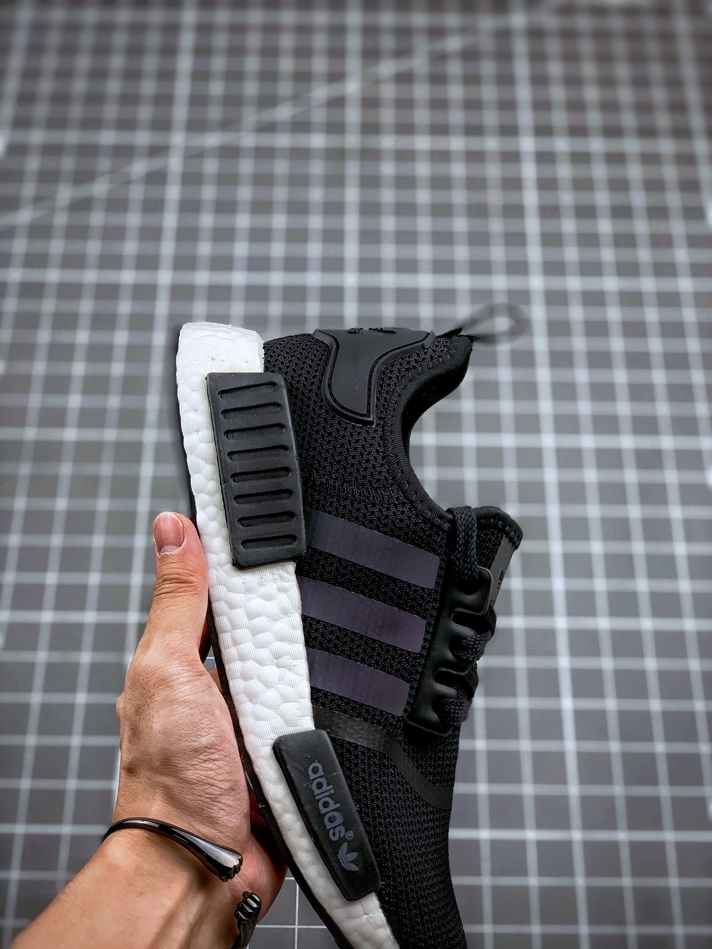 210 Adidas NMD _R1 白黑变色龙 虎扑版本 专柜同步上架