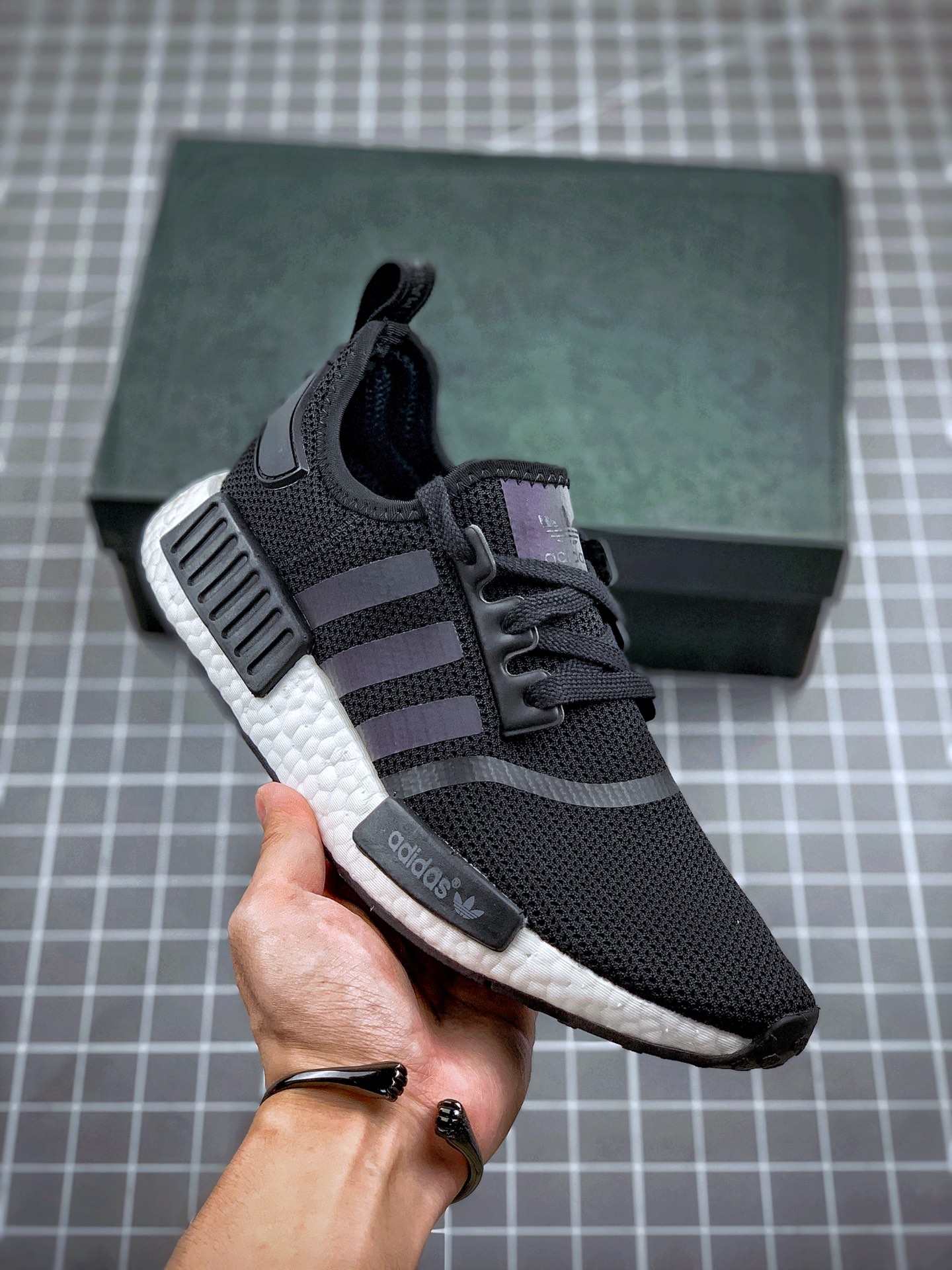 210 Adidas NMD _R1 白黑变色龙 虎扑版本 专柜同步上架