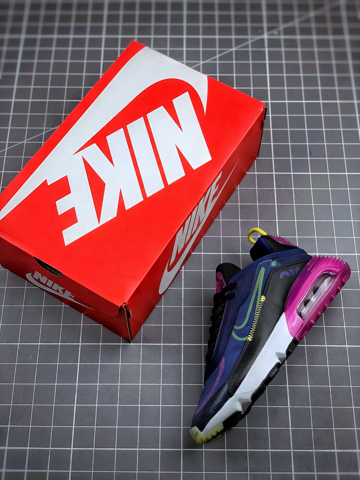 200 AirMax 2090 官网强力主推  货号：CK2612-400