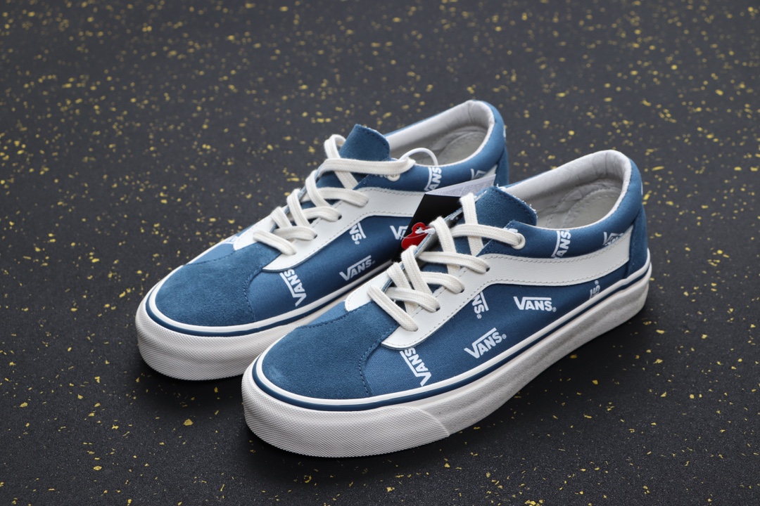 250 品名:km09 vans bold ni 經典霧霾藍.採用多logo填滿鞋身.