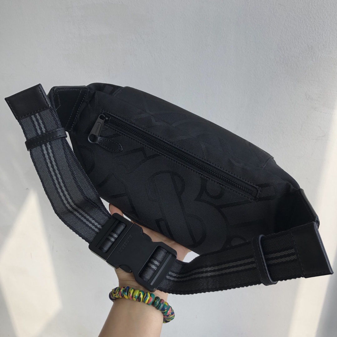 Burberry England Nylon Belt Bag Crossbody Bum Bag, 34x14x5cm, Black 2 i1591339372 6444 1