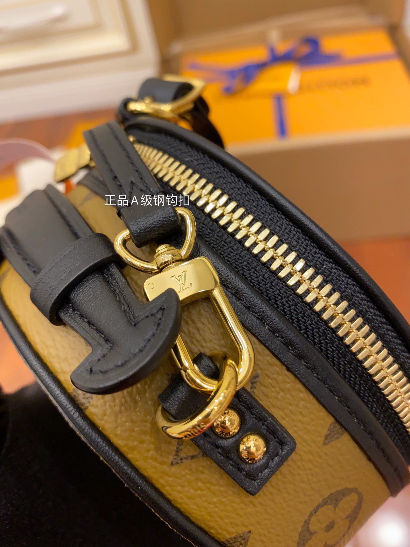 I Prodotti Louis Vuitton: Borsa Mini Boîte Chapeau