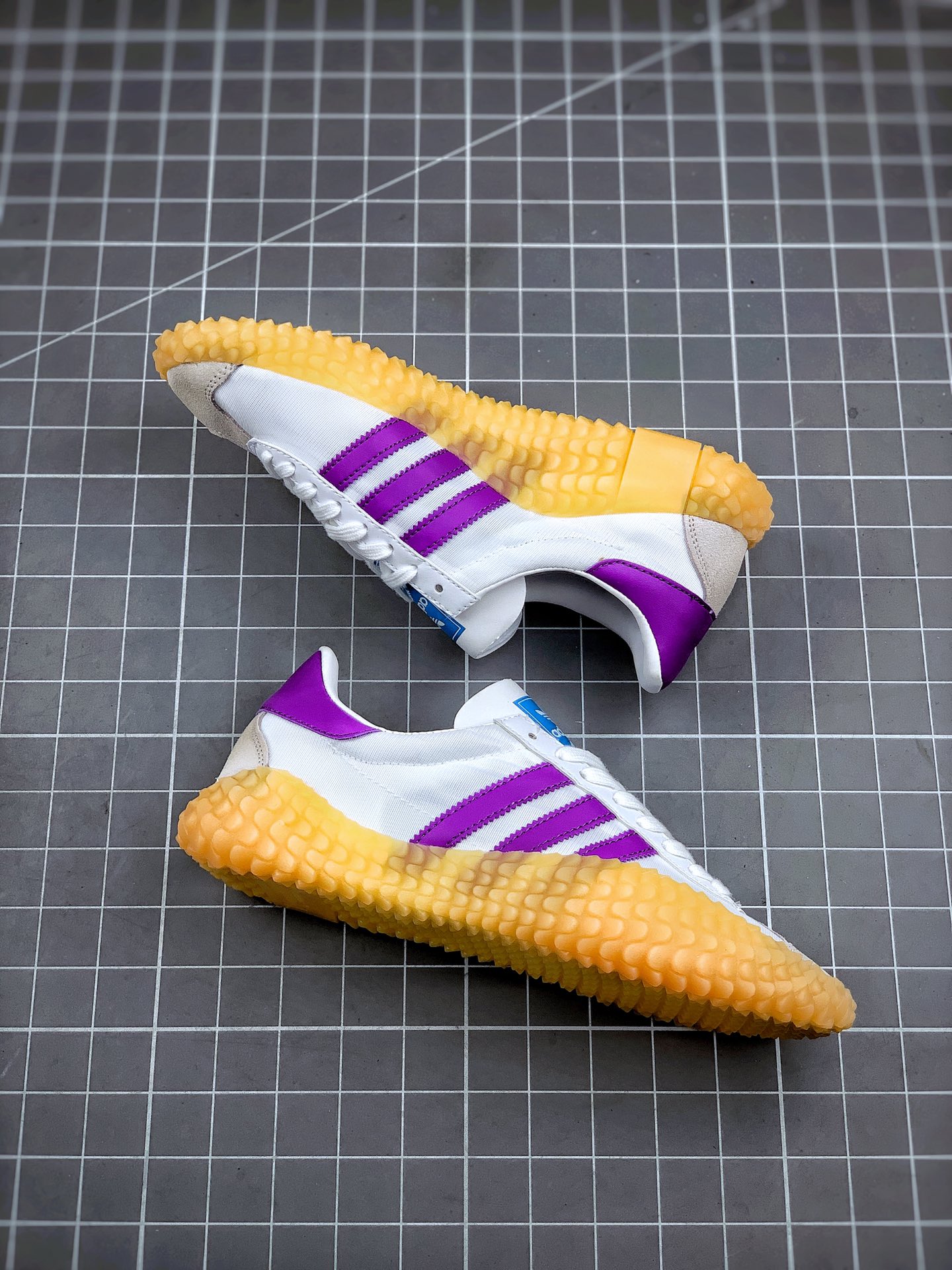 180 小红书爆款  阿迪达斯/Adidas Kamanda 小Yeezy 生胶刺头底 G27825