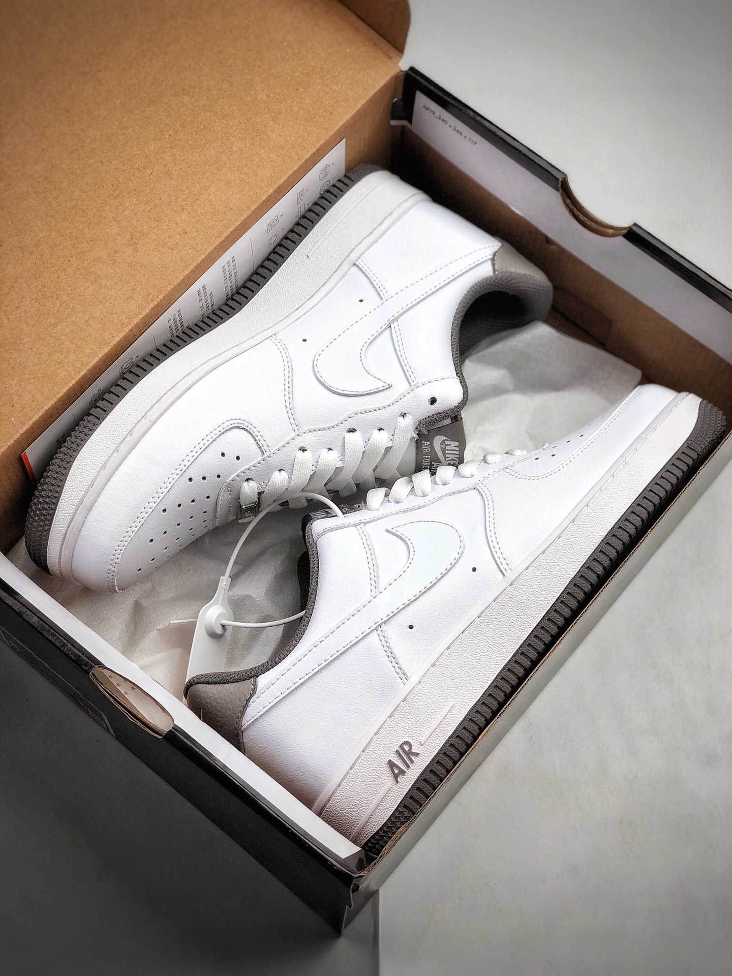 190 白灰耐克/NIKE  耐克空军低帮板鞋  Nike Air Force 1 Low 空军一号经典款运动板鞋 CU2989-502