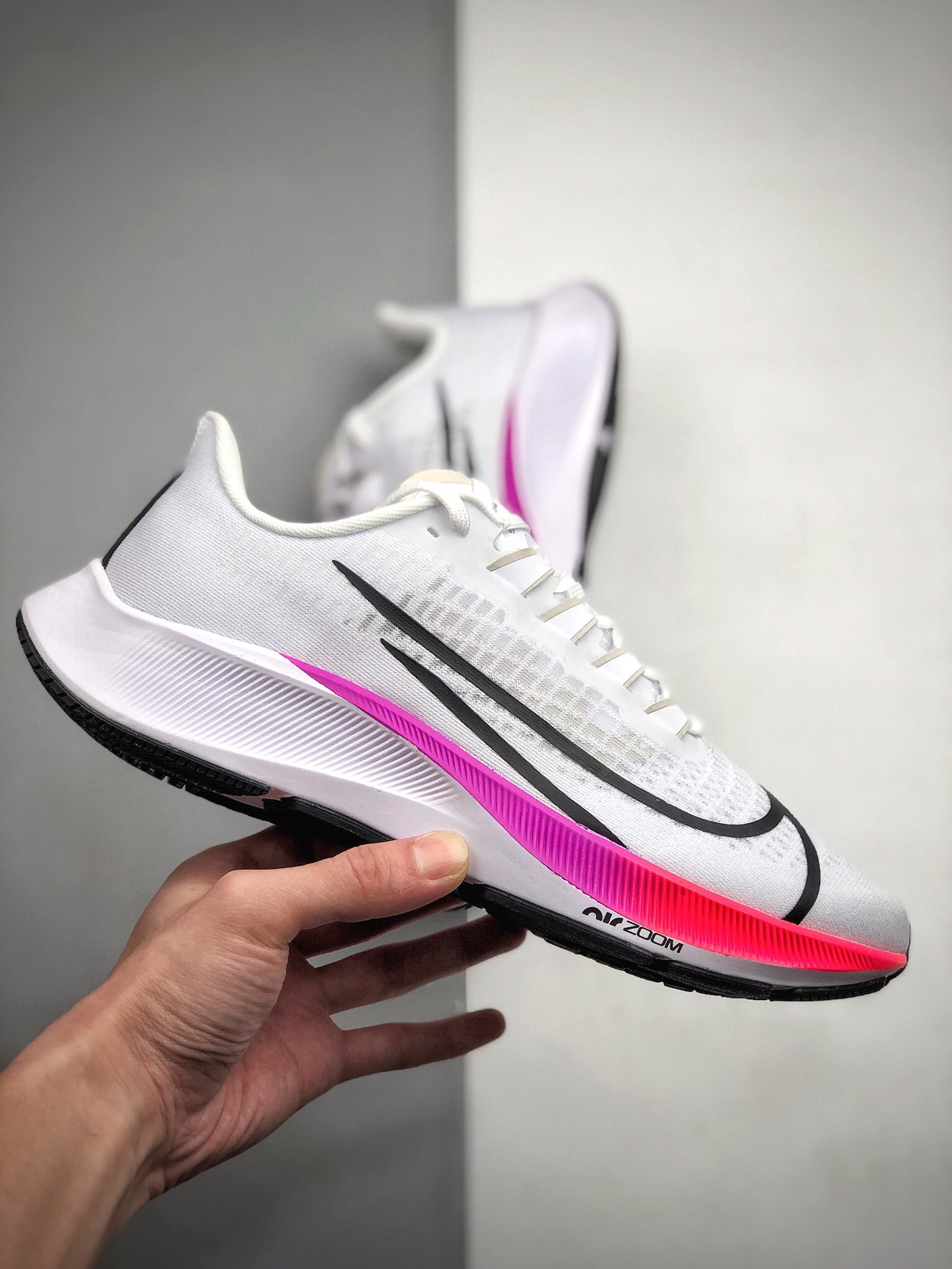 190 登月37代V2 阴阳鞋 独家新配色 货号：BQ9646-103