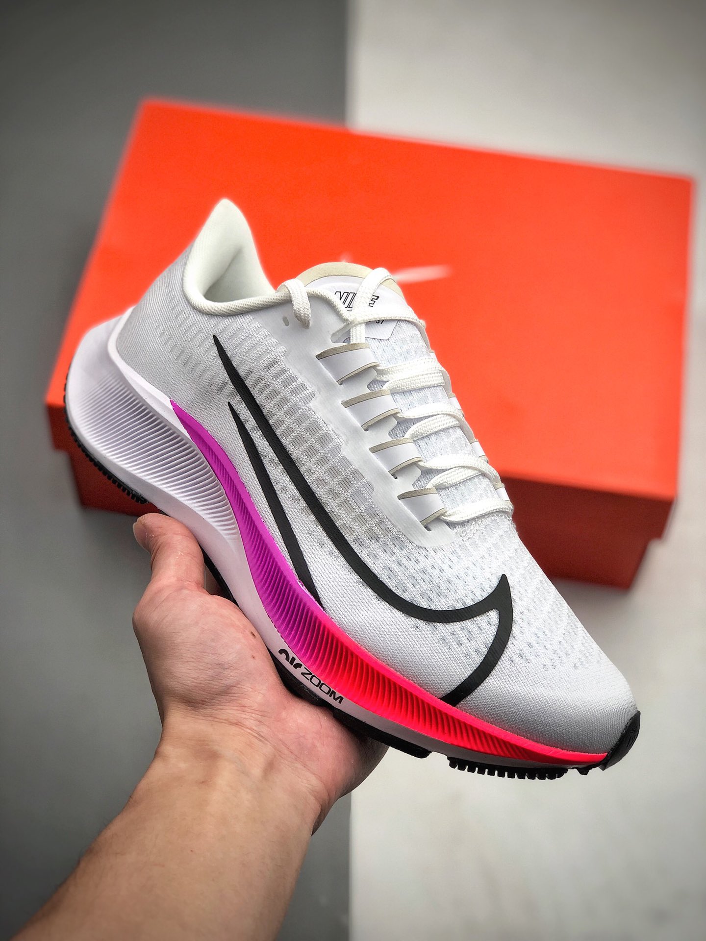 190 登月37代V2 阴阳鞋 独家新配色 货号：BQ9646-103