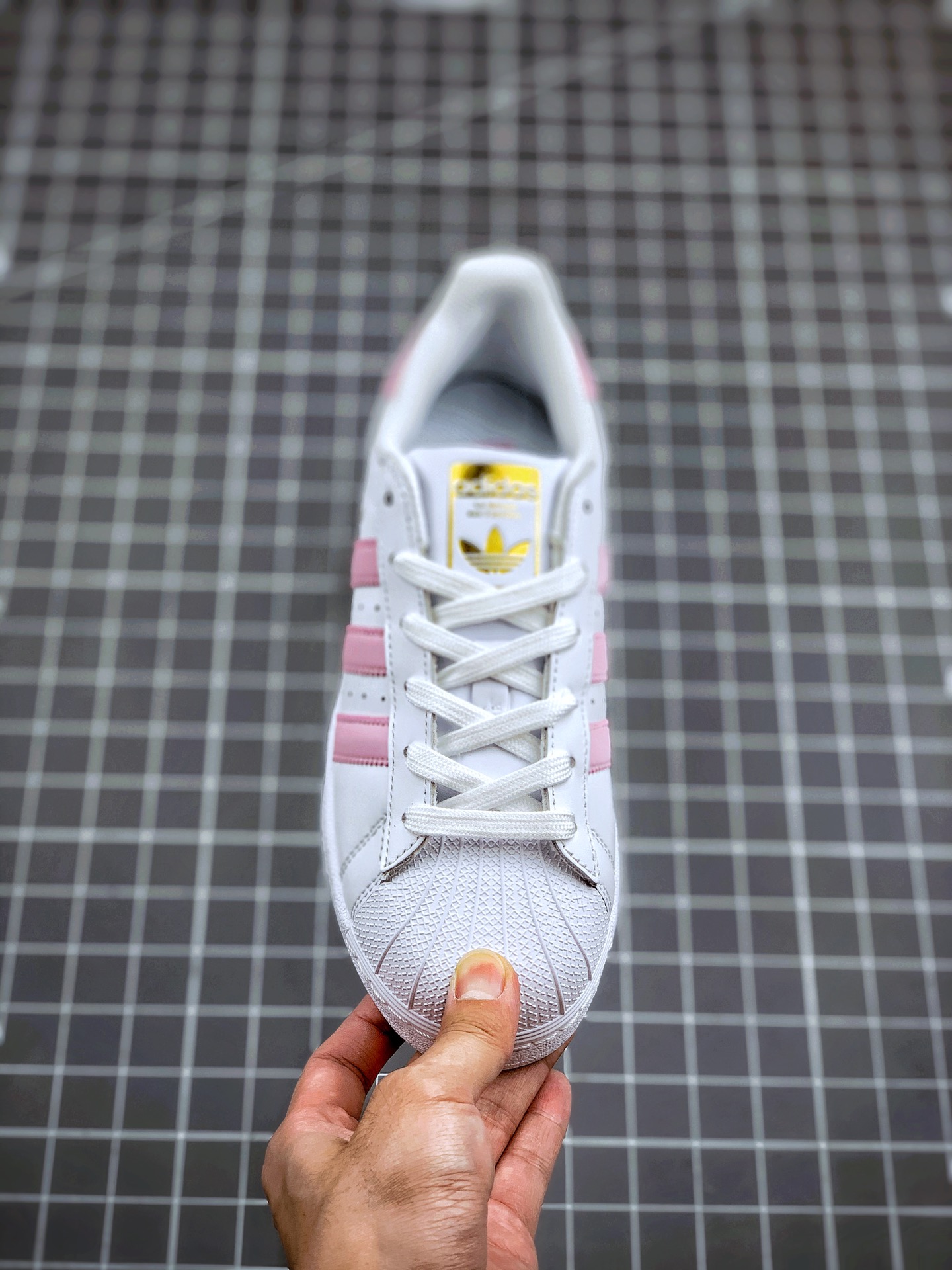 150 Adidas Originals SUPERSTAR W S81019