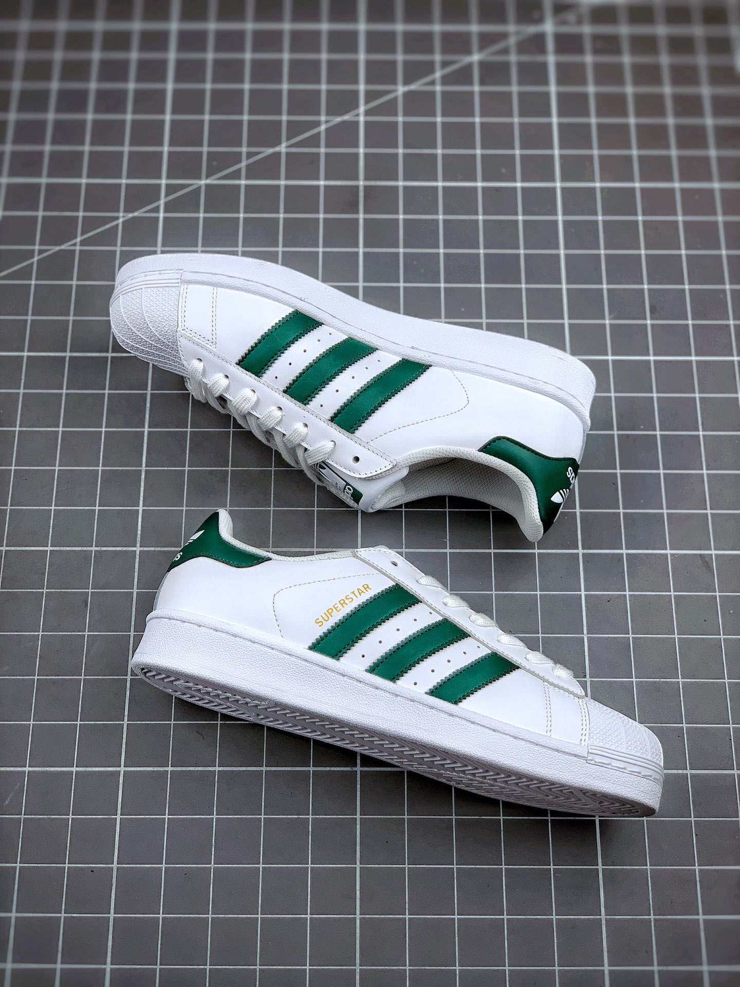 150 Adidas Originals SUPERSTAR W 渠道正品订单CM8081